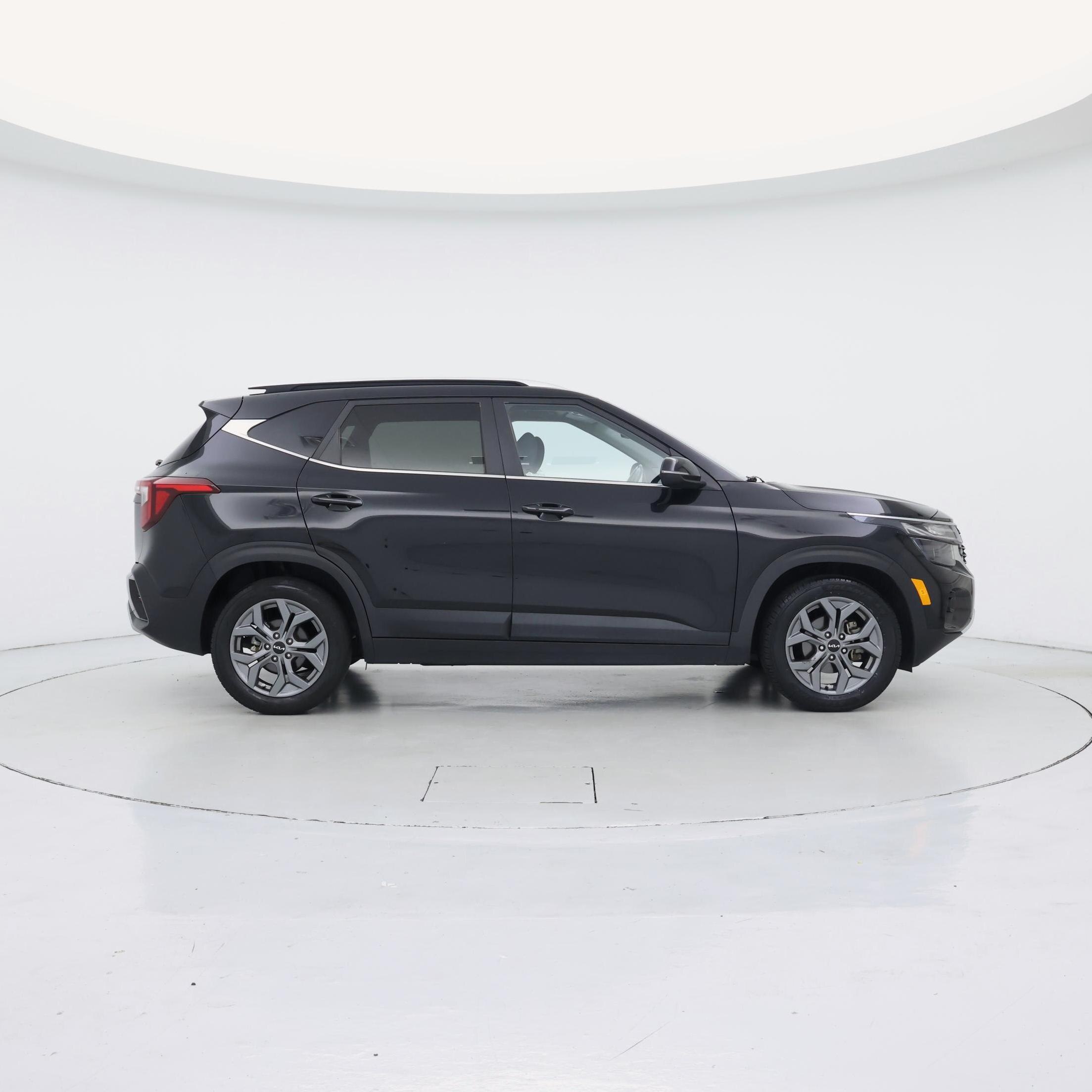 Thumbnail: 2024 Kia Seltos - 7