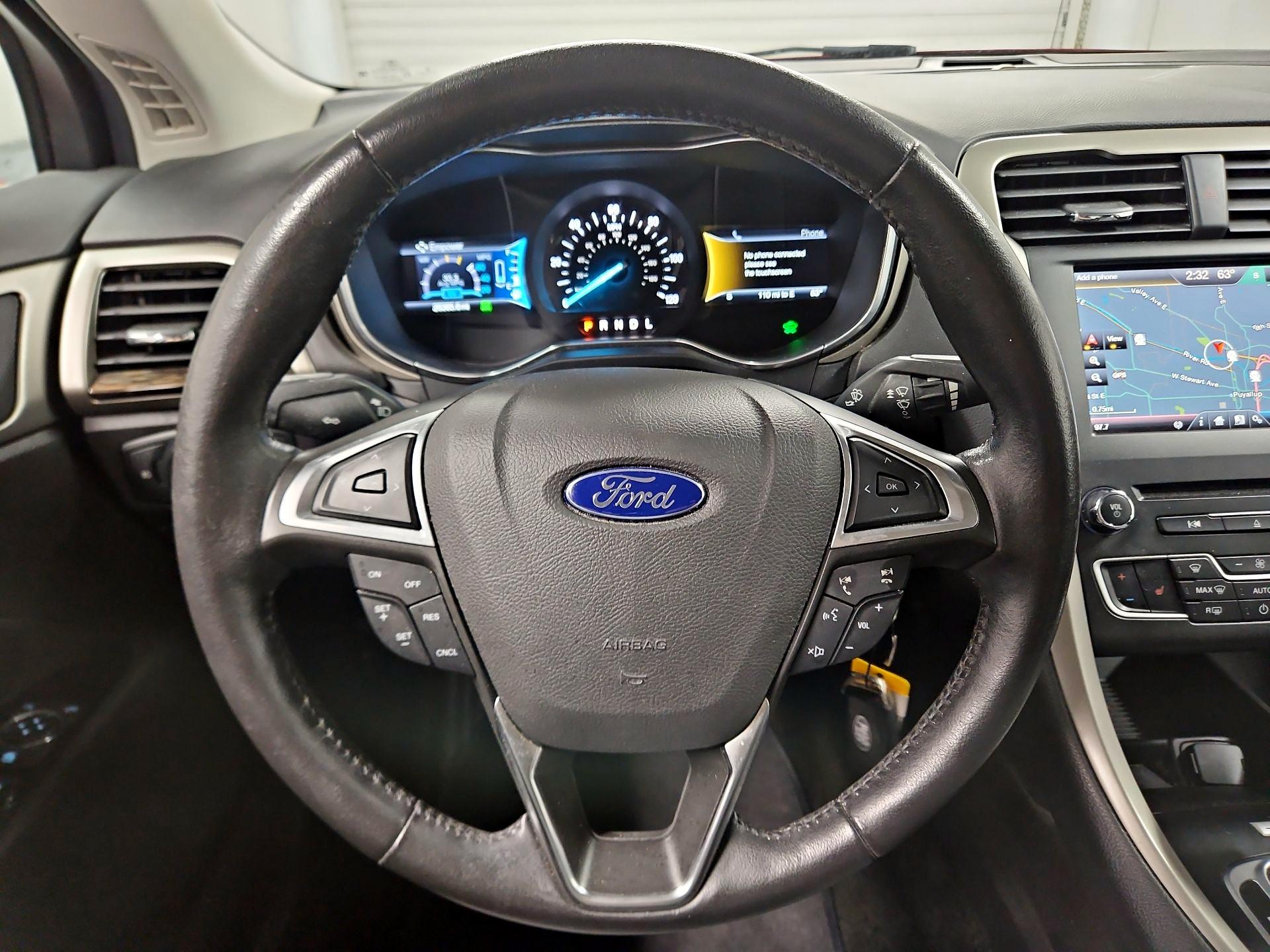 Thumbnail: 2016 Ford Fusion - 10