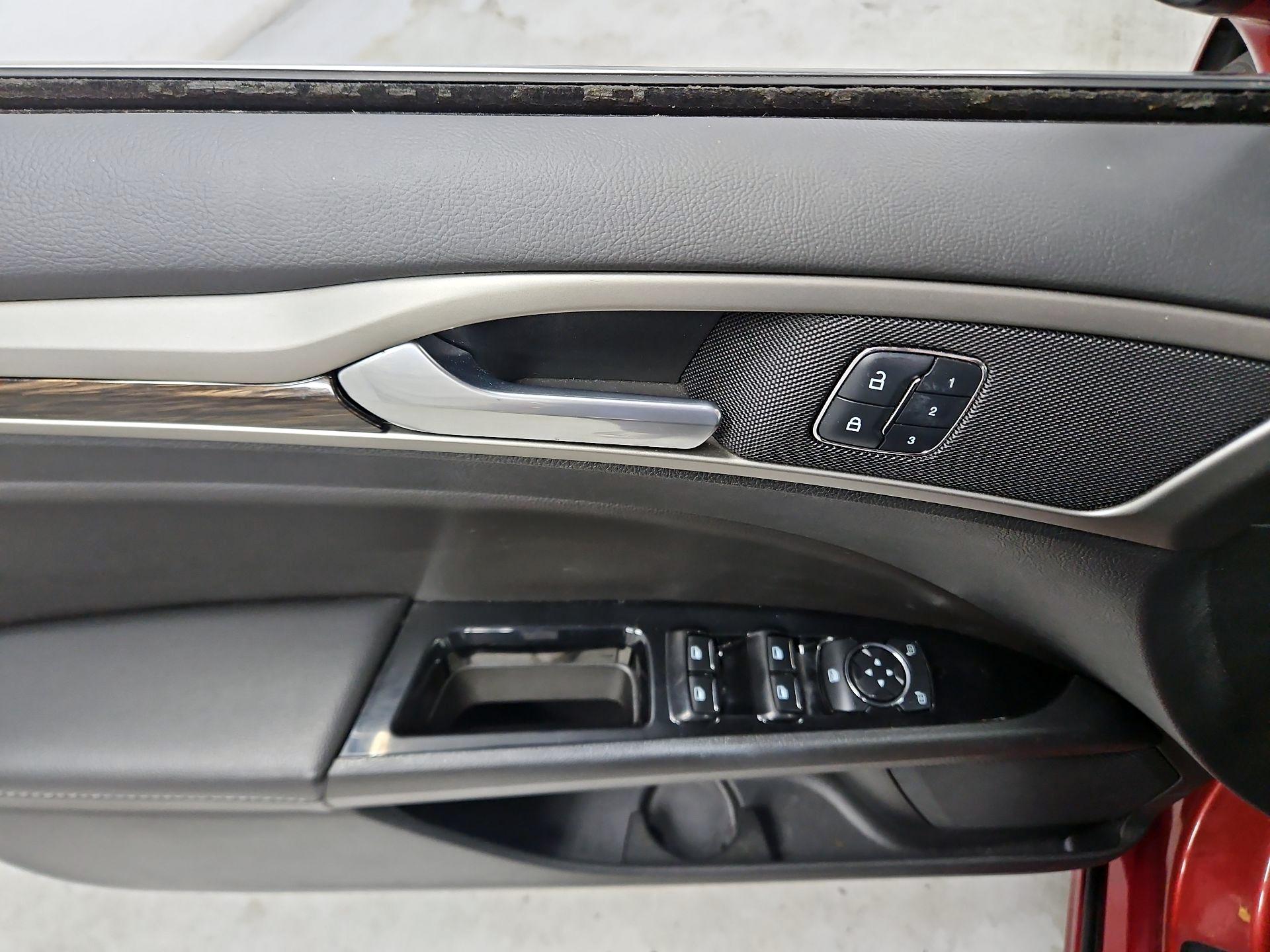 Thumbnail: 2016 Ford Fusion - 12