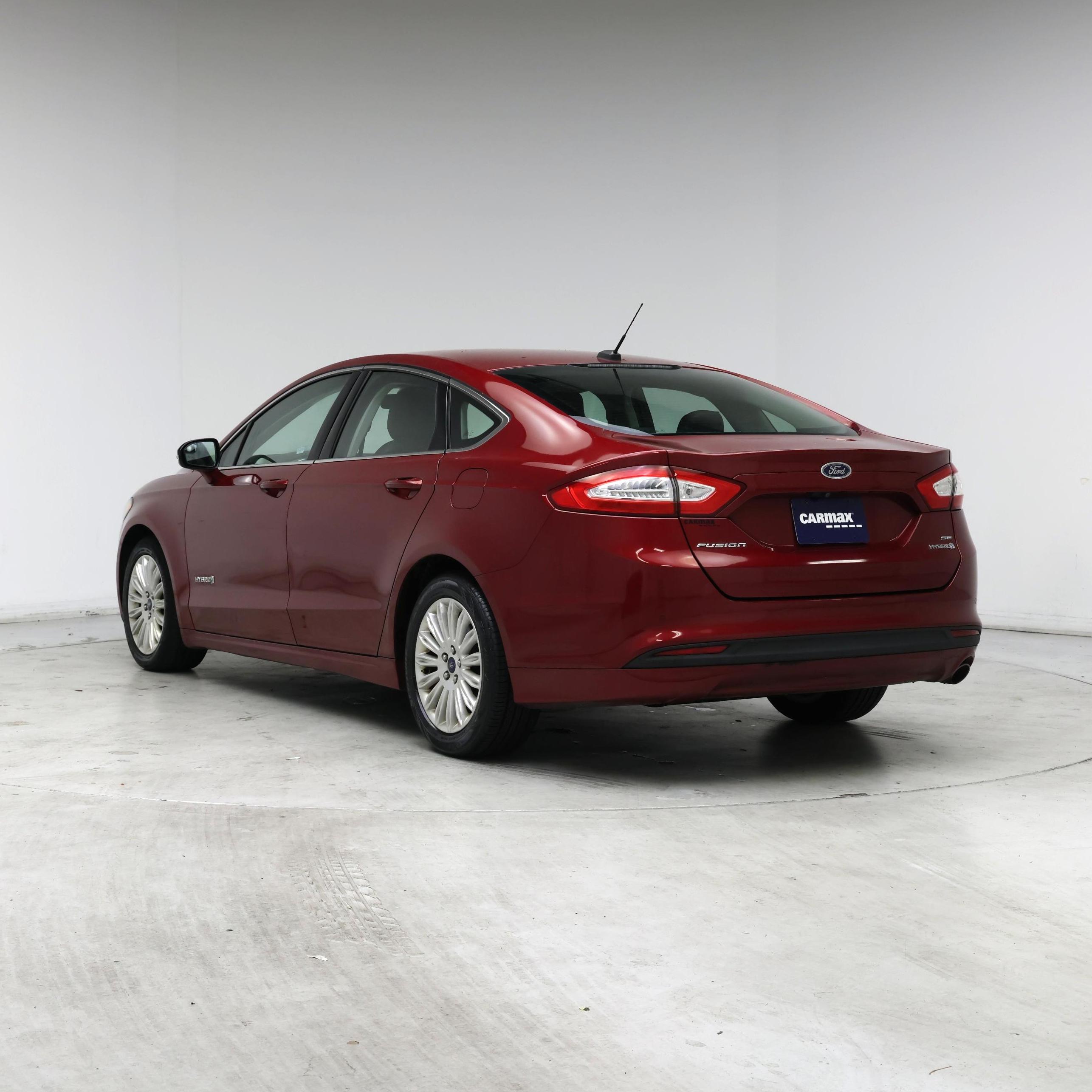 Thumbnail: 2016 Ford Fusion - 2