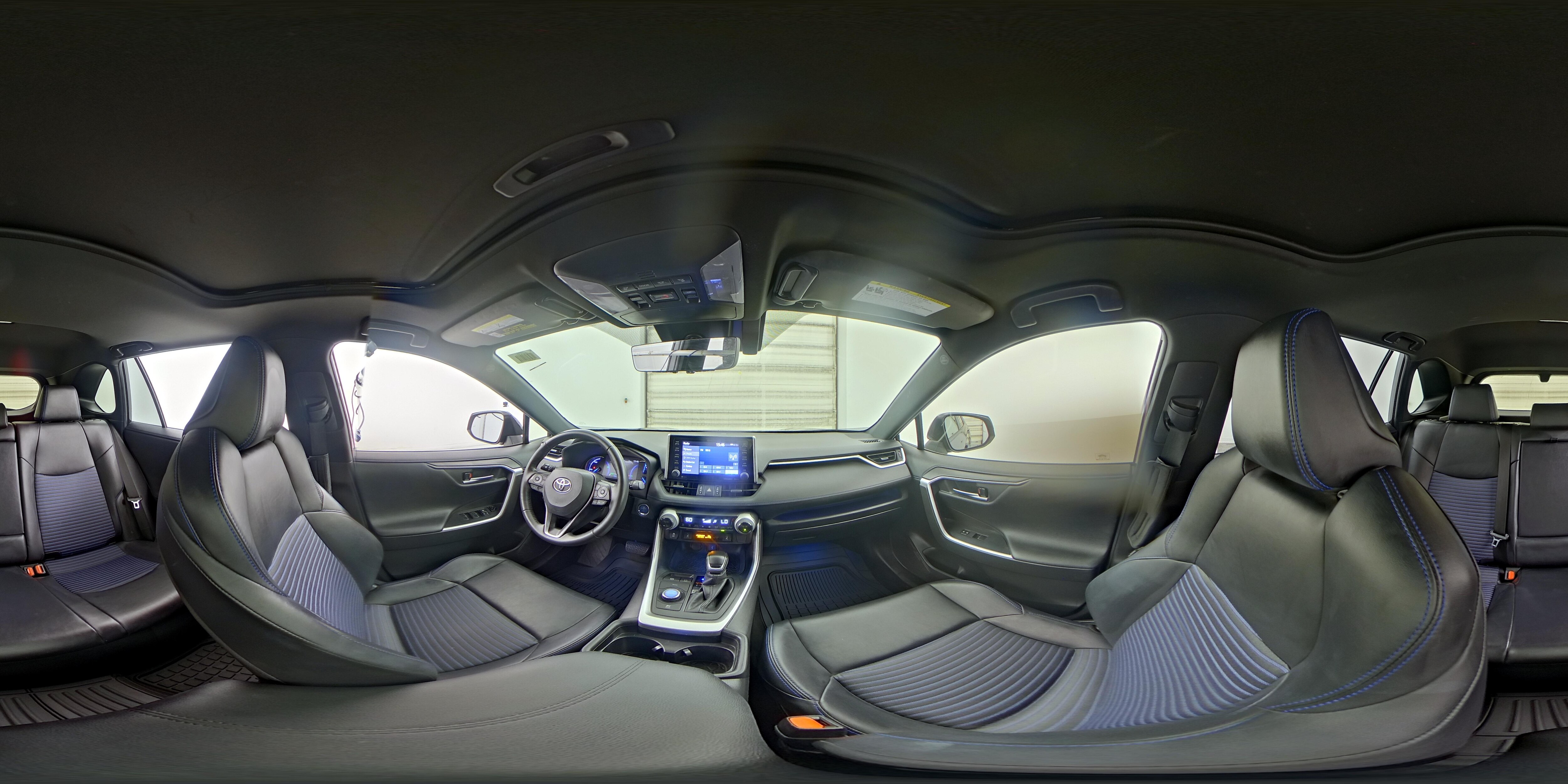 2020 Toyota RAV4 XSE - Photo 25