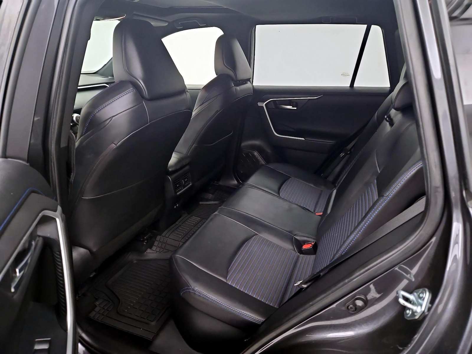2020 Toyota RAV4 XSE - Photo 21