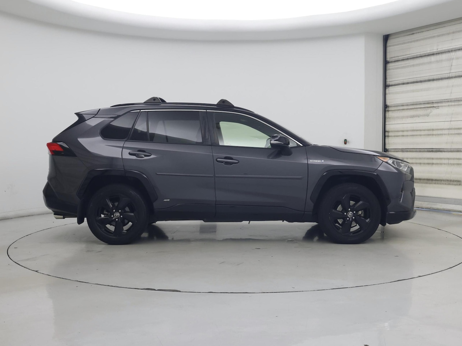 2020 Toyota RAV4 XSE - Photo 8