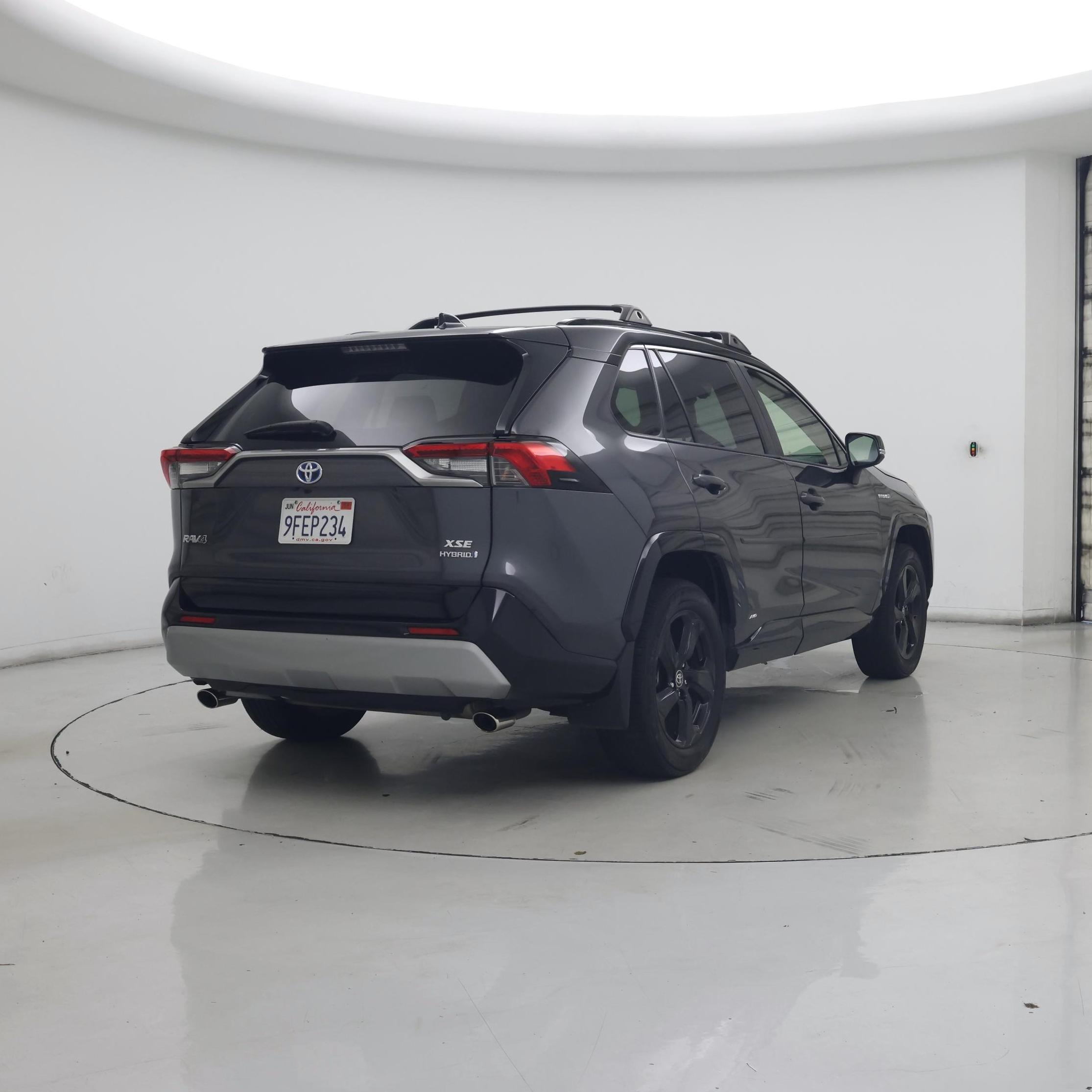 Thumbnail: 2020 Toyota RAV4 - 8