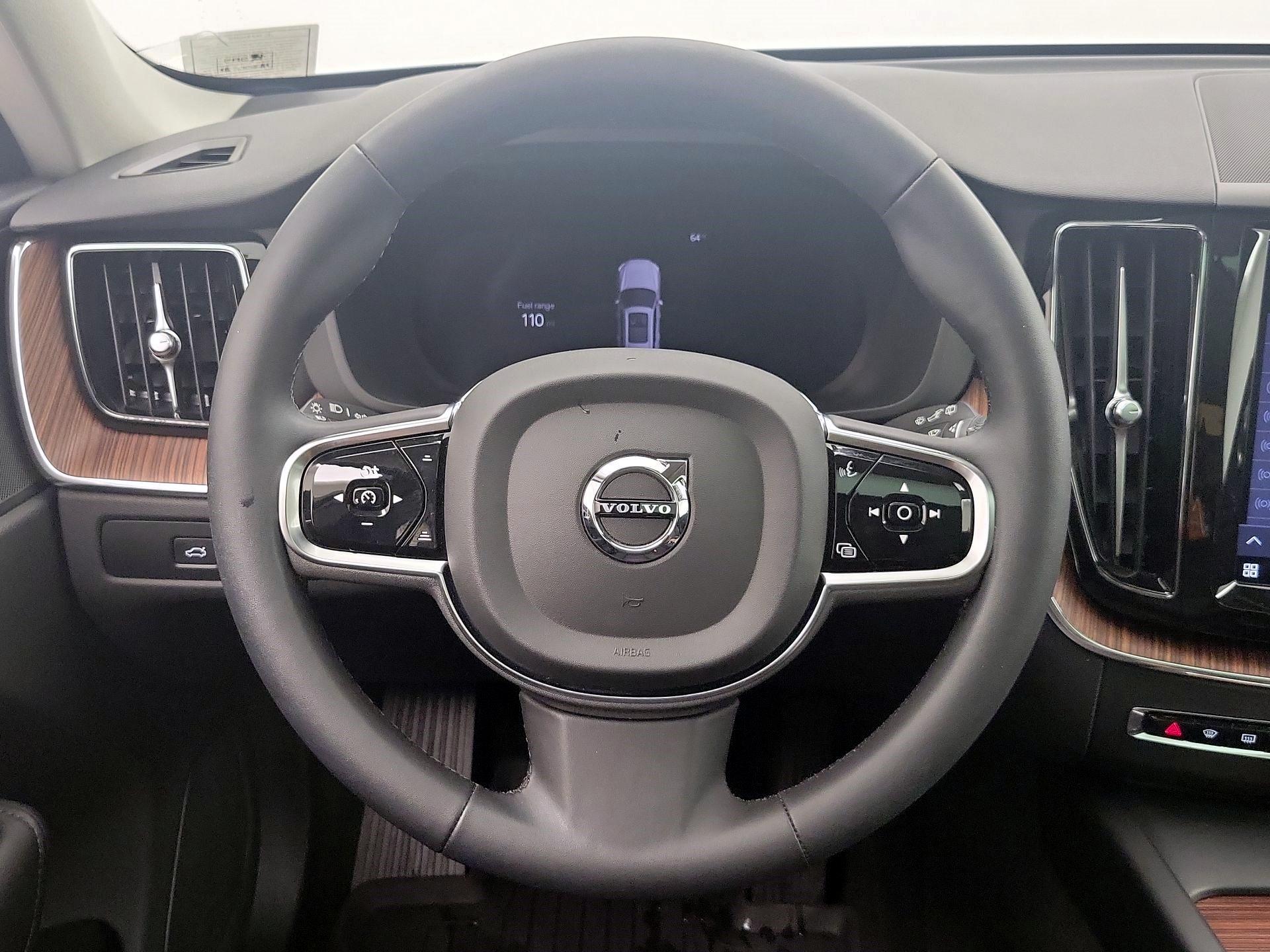 Thumbnail: 2024 Volvo XC60 - 10