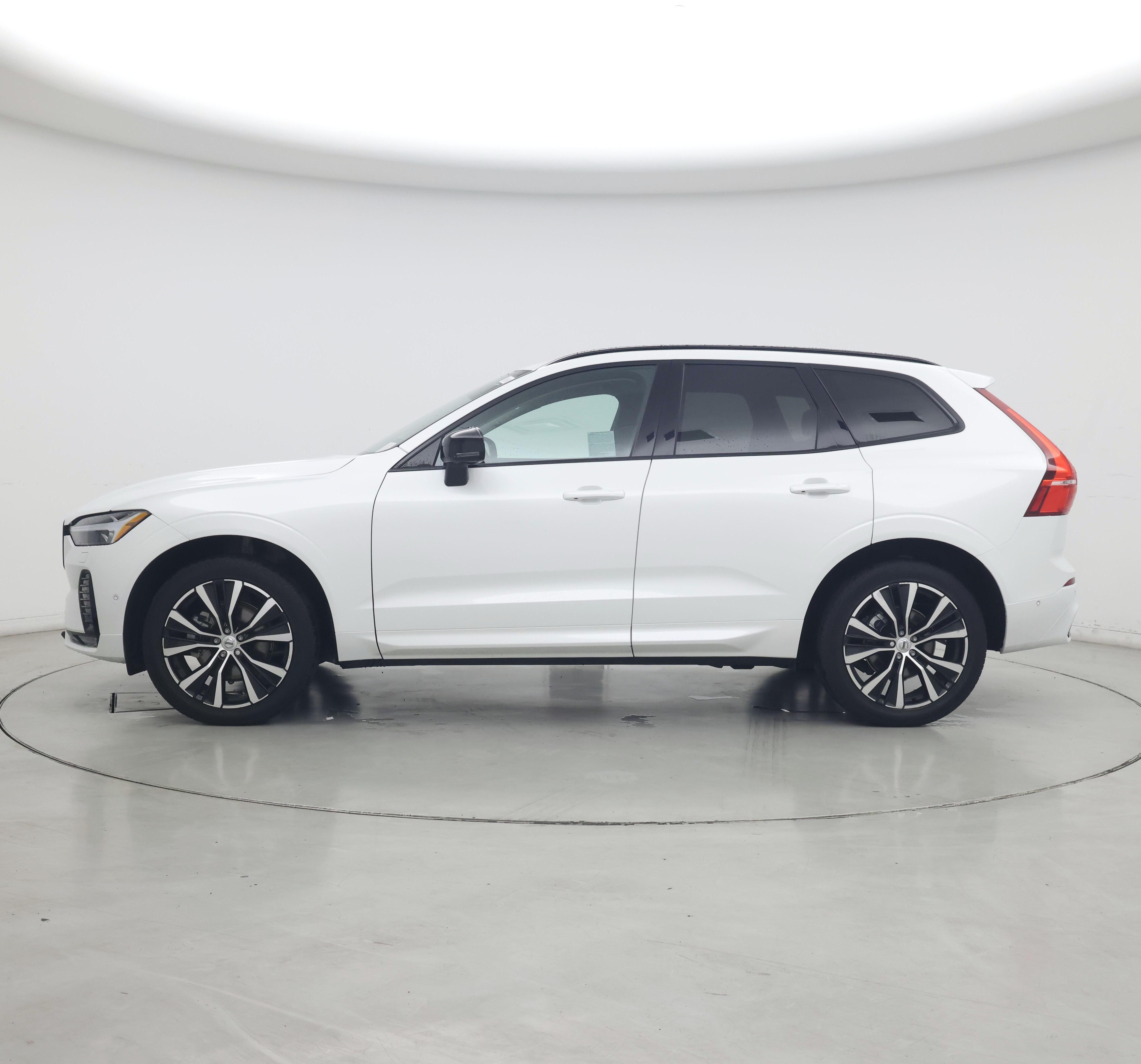 Thumbnail: 2024 Volvo XC60 - 3