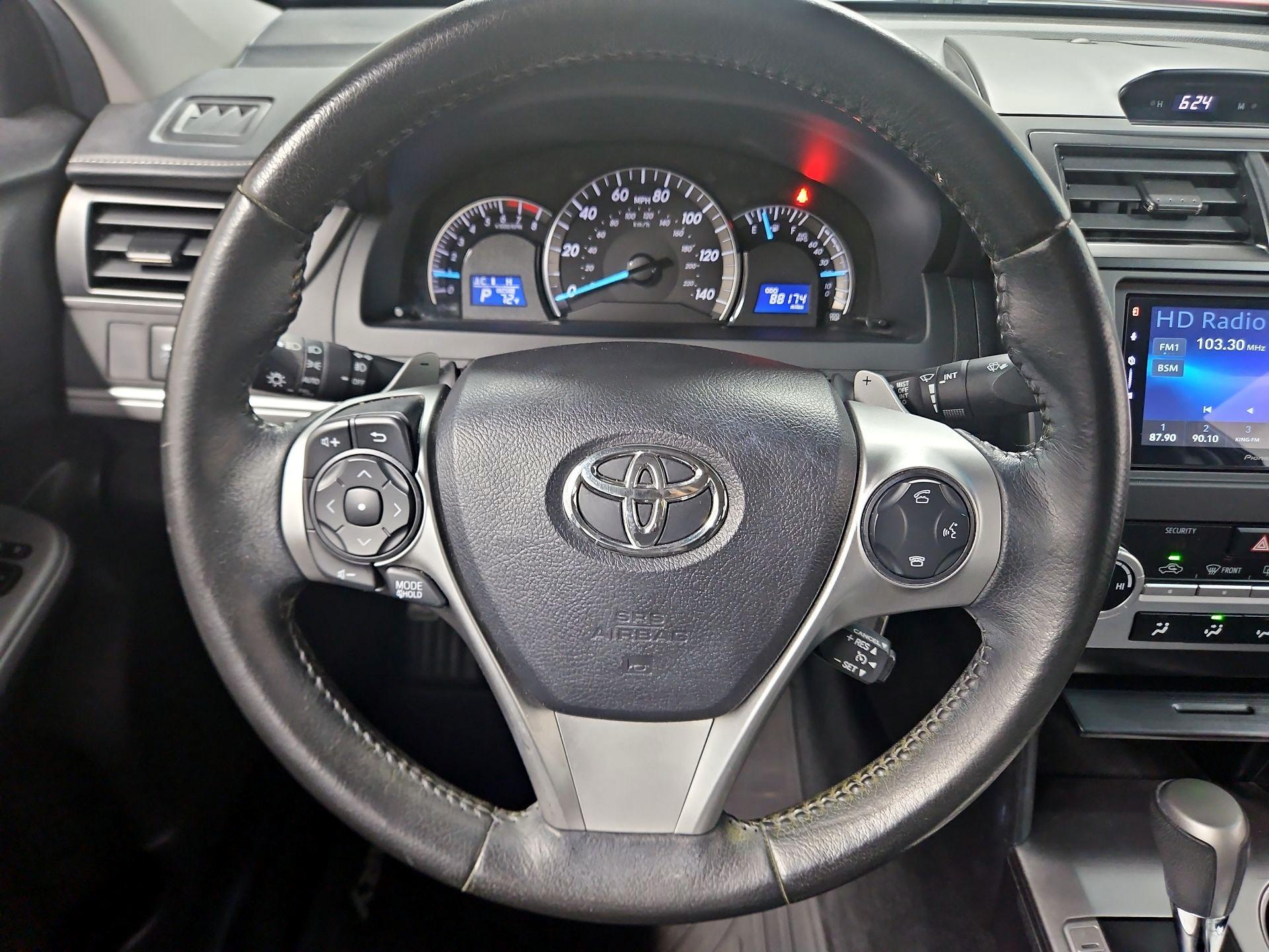 Thumbnail: 2014 Toyota Camry - 10