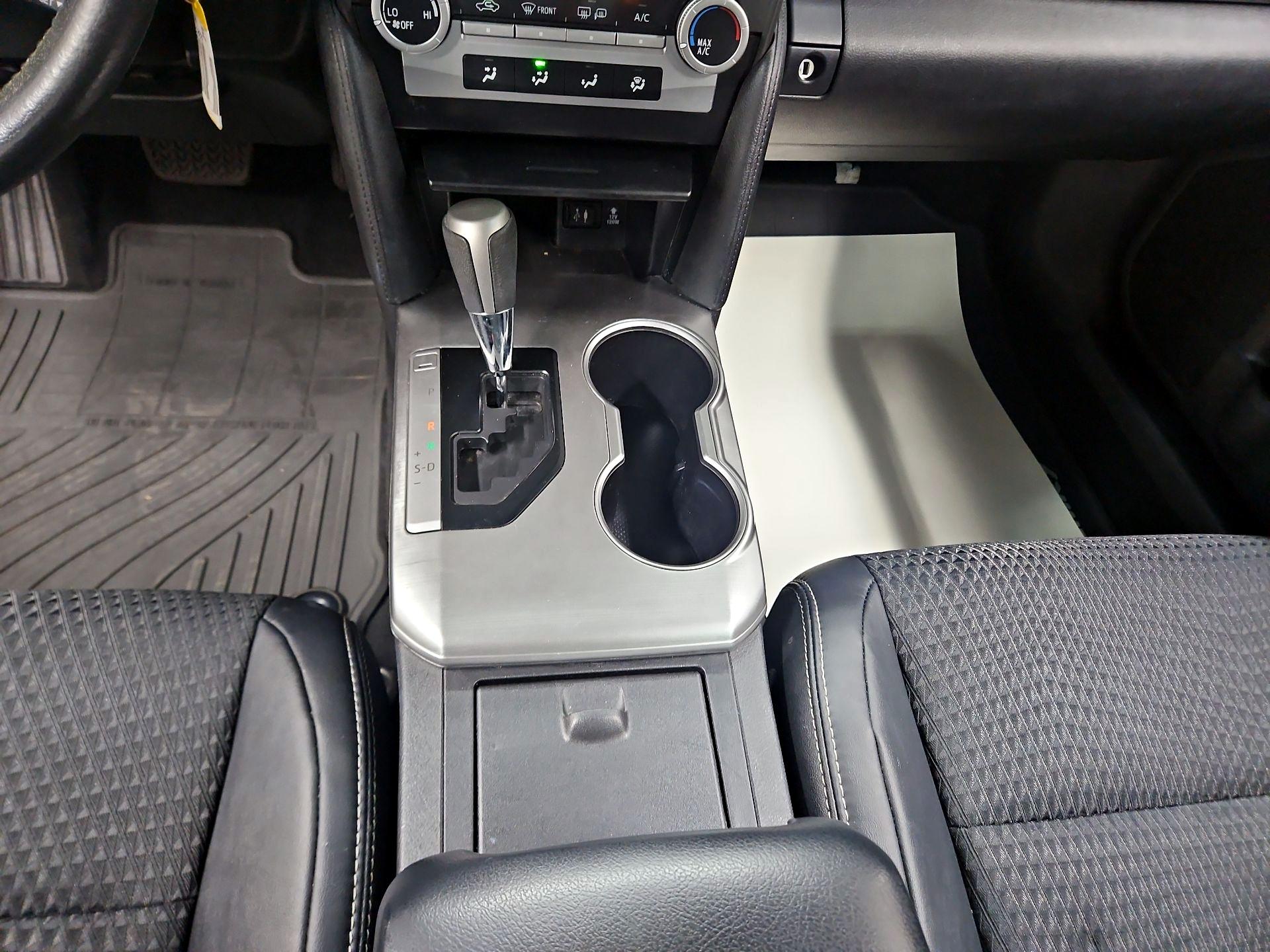 Thumbnail: 2014 Toyota Camry - 17