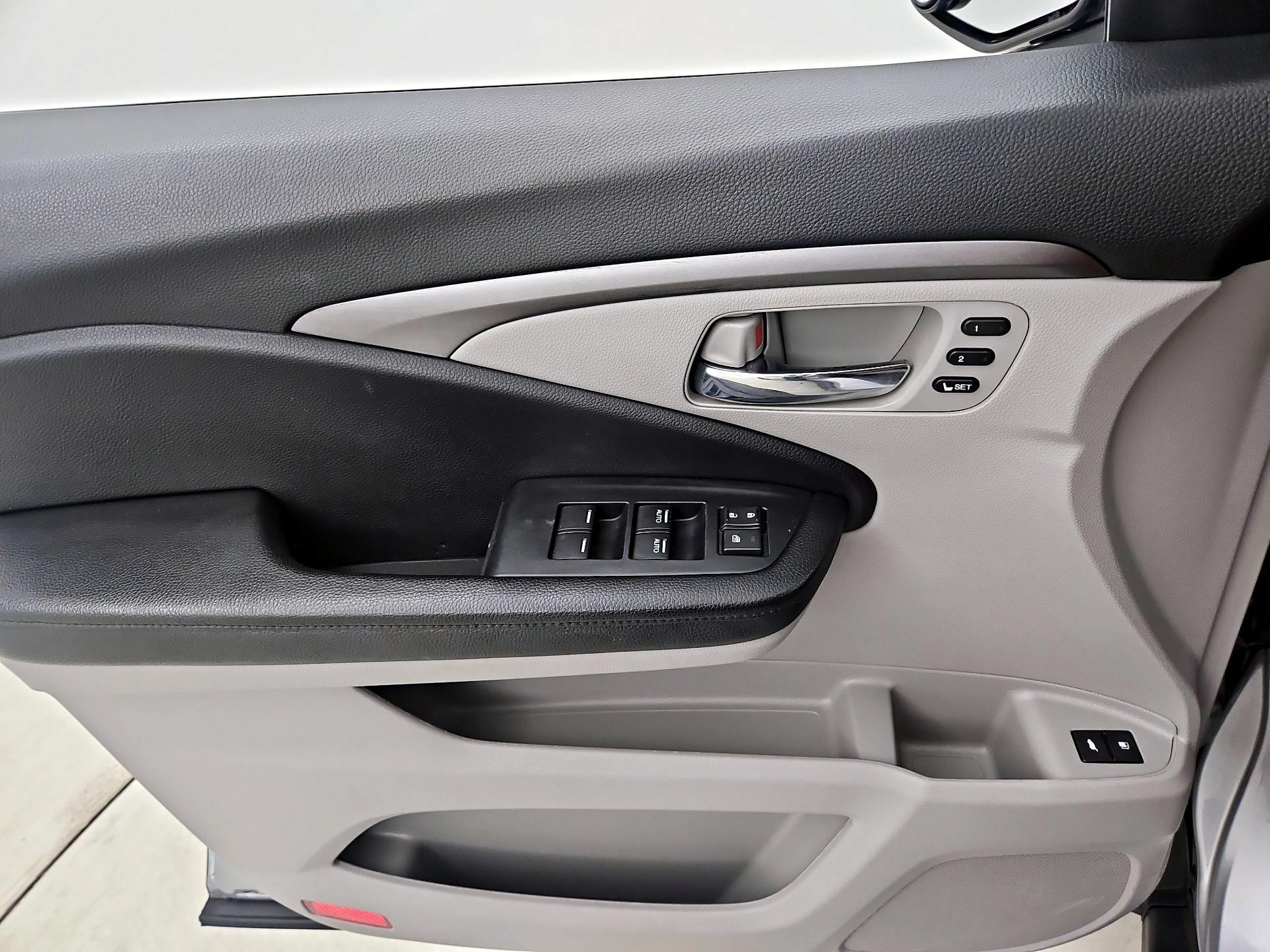Thumbnail: 2021 Honda Pilot - 12