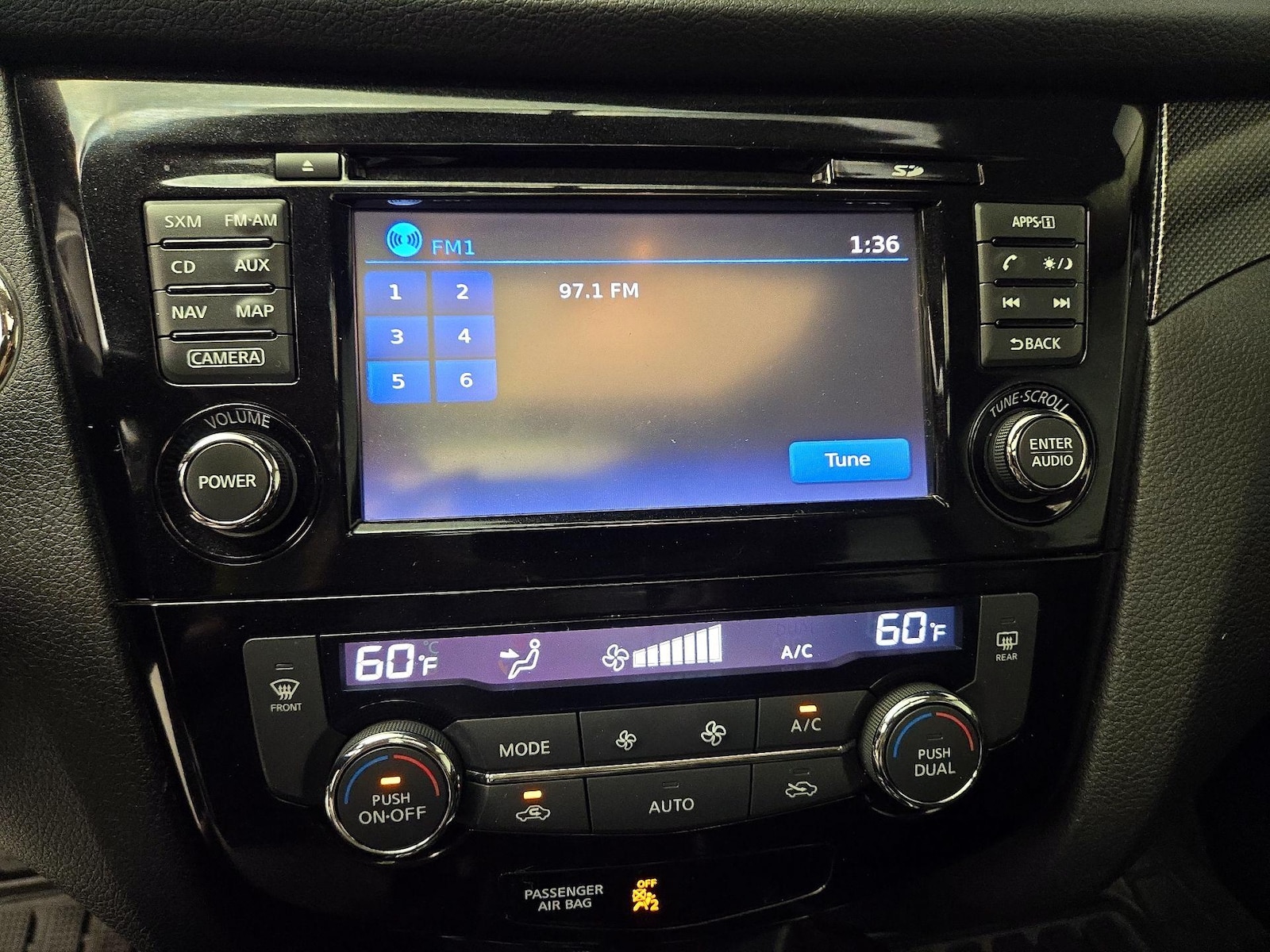 2016 Nissan Rogue SL - Photo 17