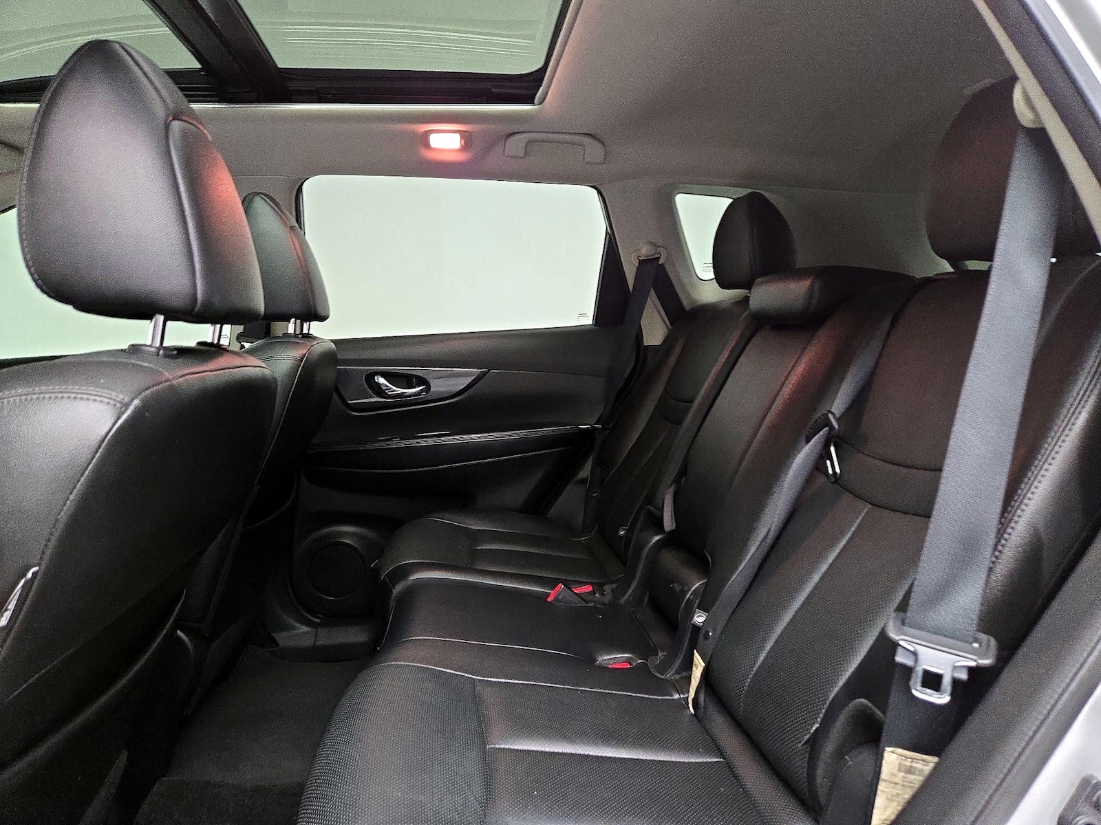 2016 Nissan Rogue SL - Photo 22