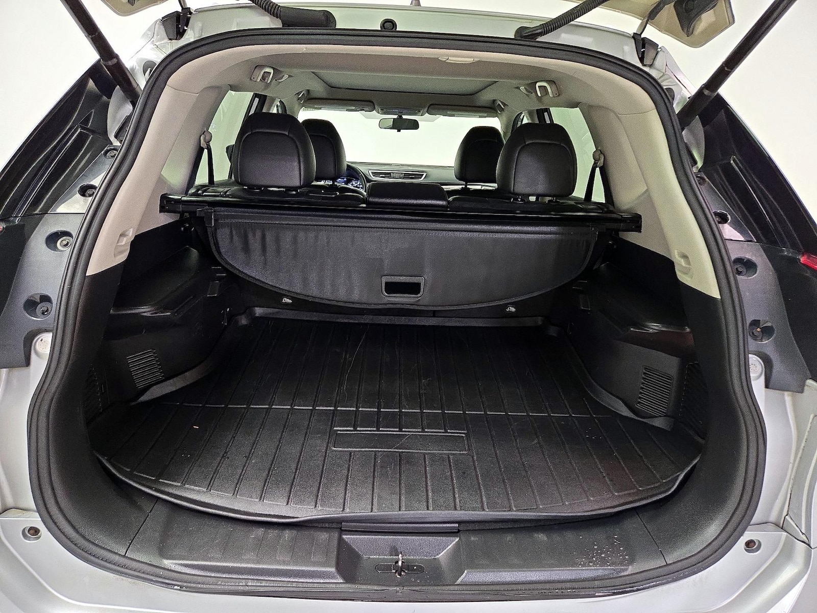 2016 Nissan Rogue SL - Photo 23