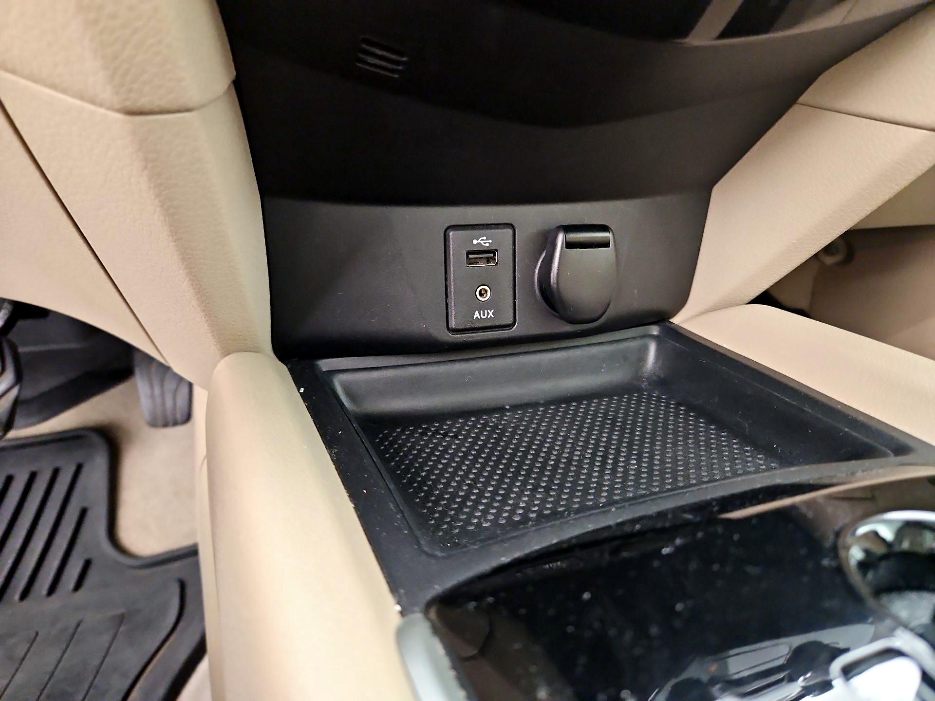 Thumbnail: 2015 Nissan Rogue - 19