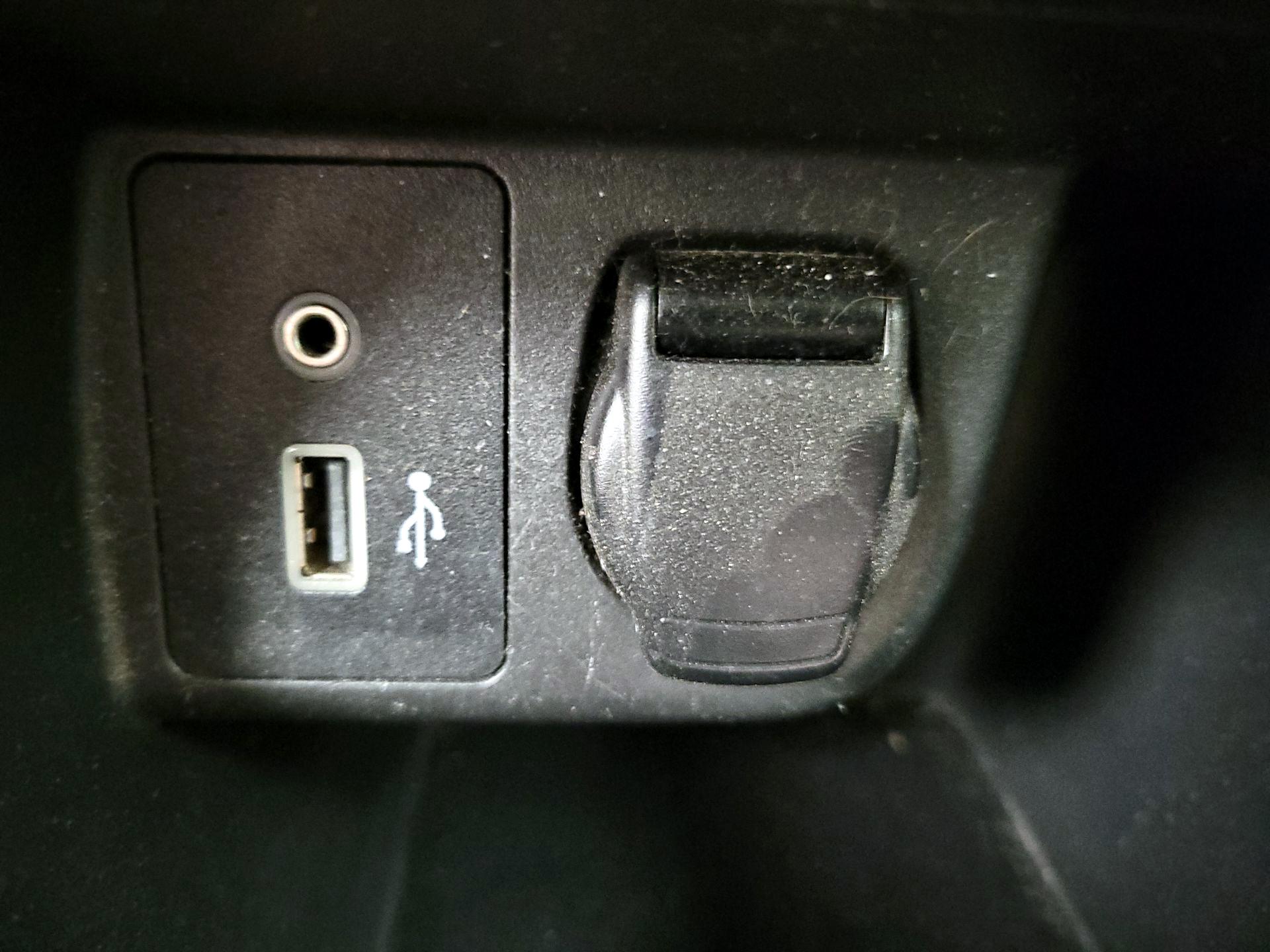 Thumbnail: 2021 Nissan Versa - 17