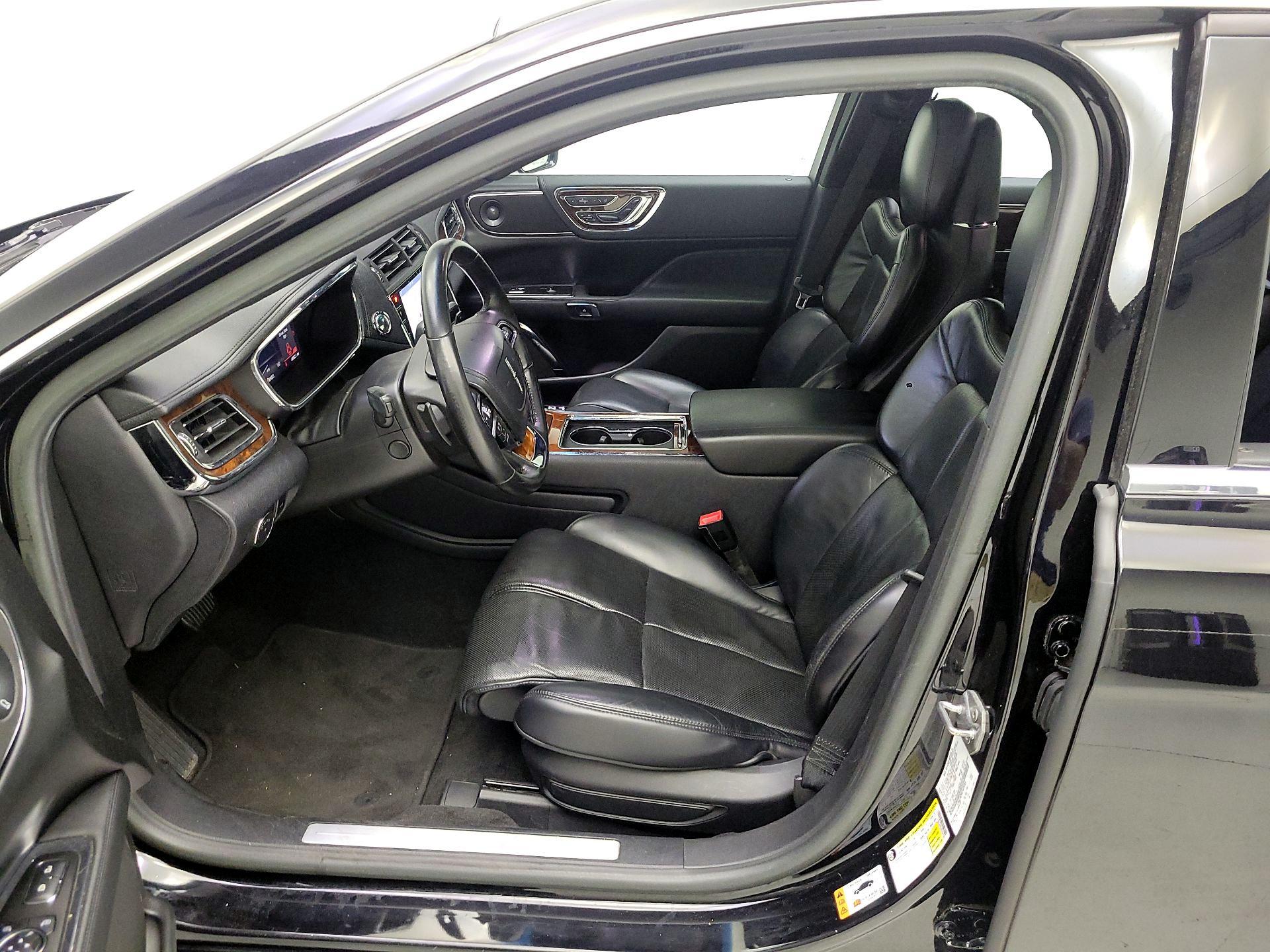 Thumbnail: 2019 Lincoln Continental - 11
