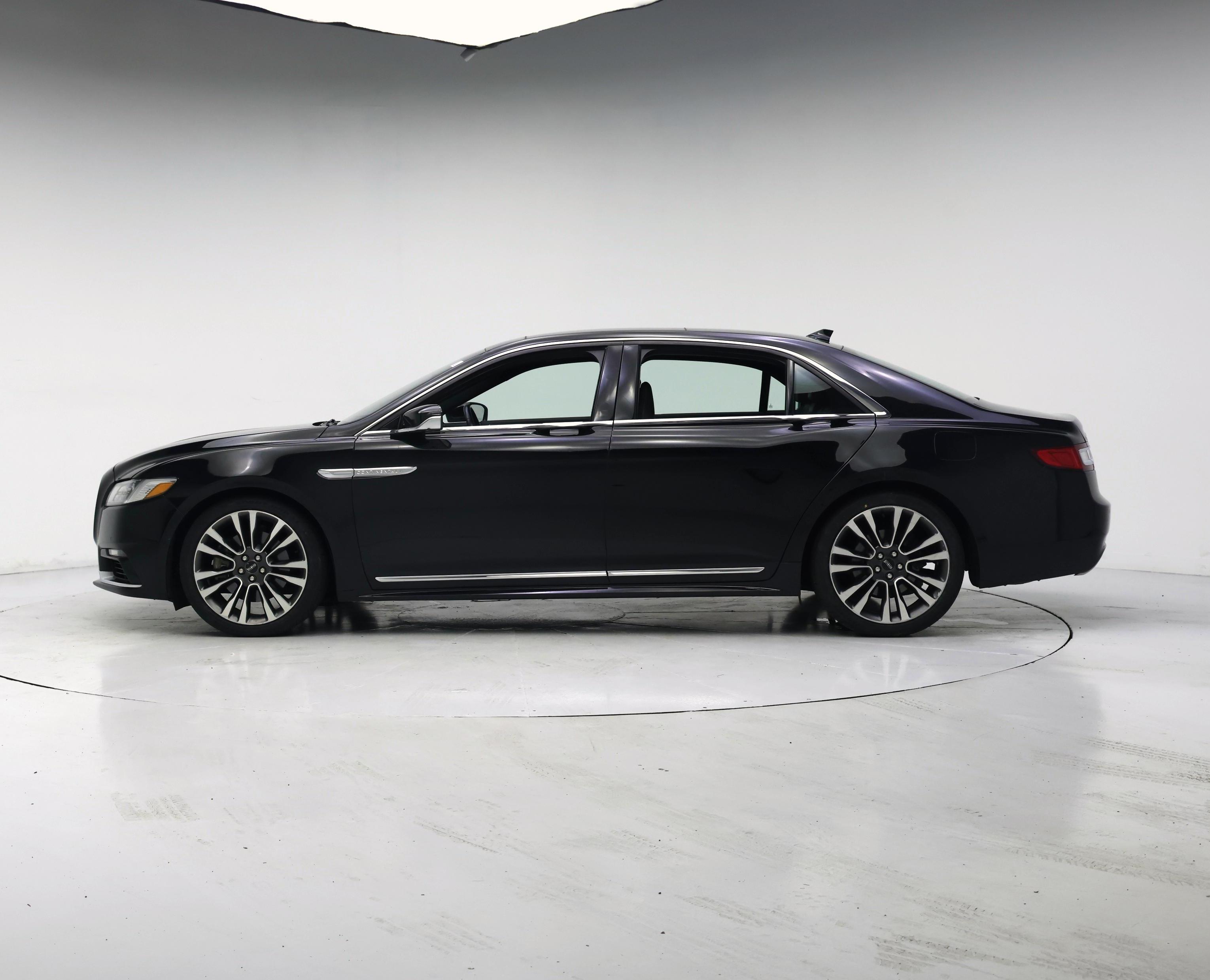 Thumbnail: 2019 Lincoln Continental - 3