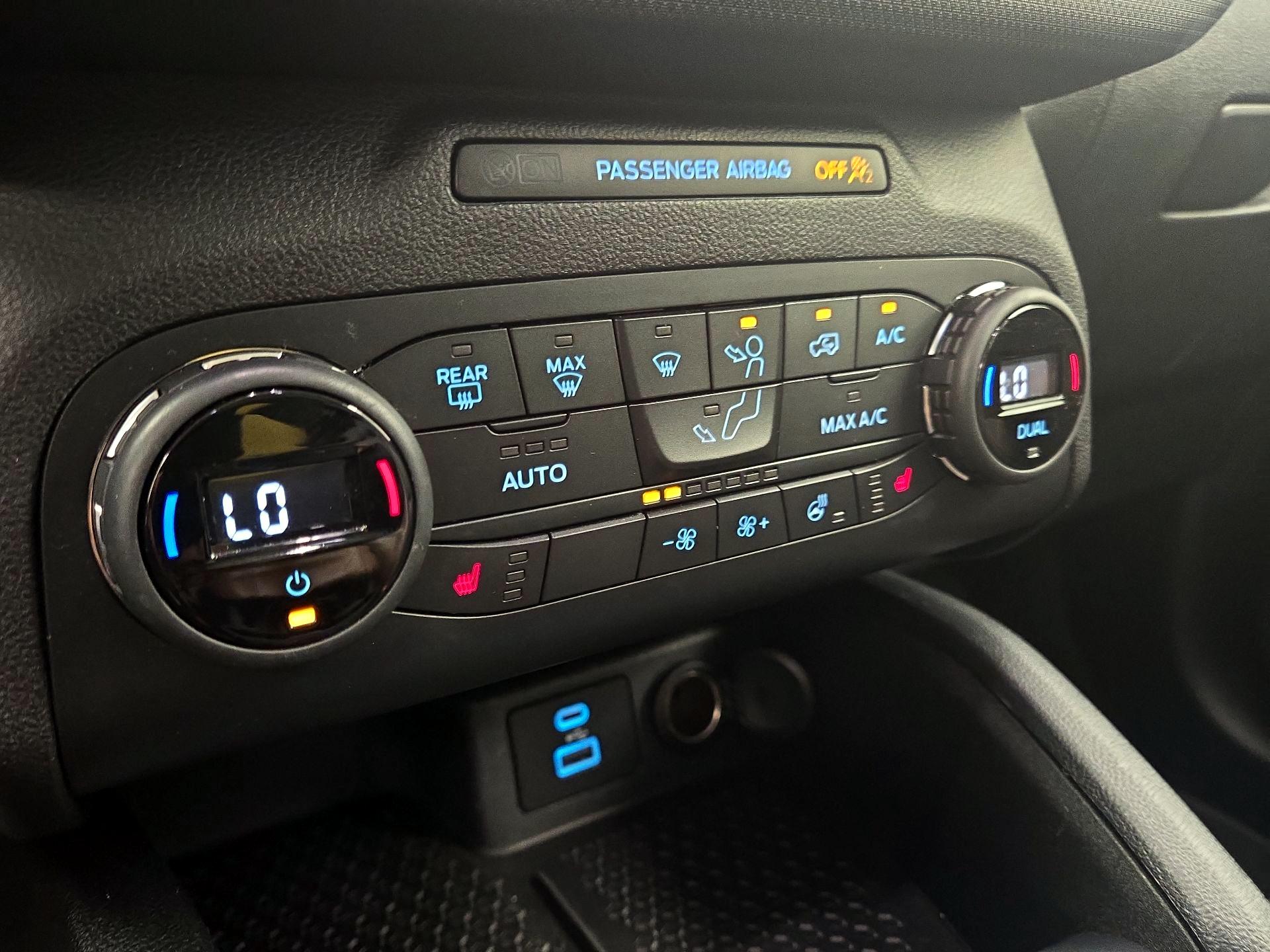 Thumbnail: 2021 Ford Bronco Sport - 16