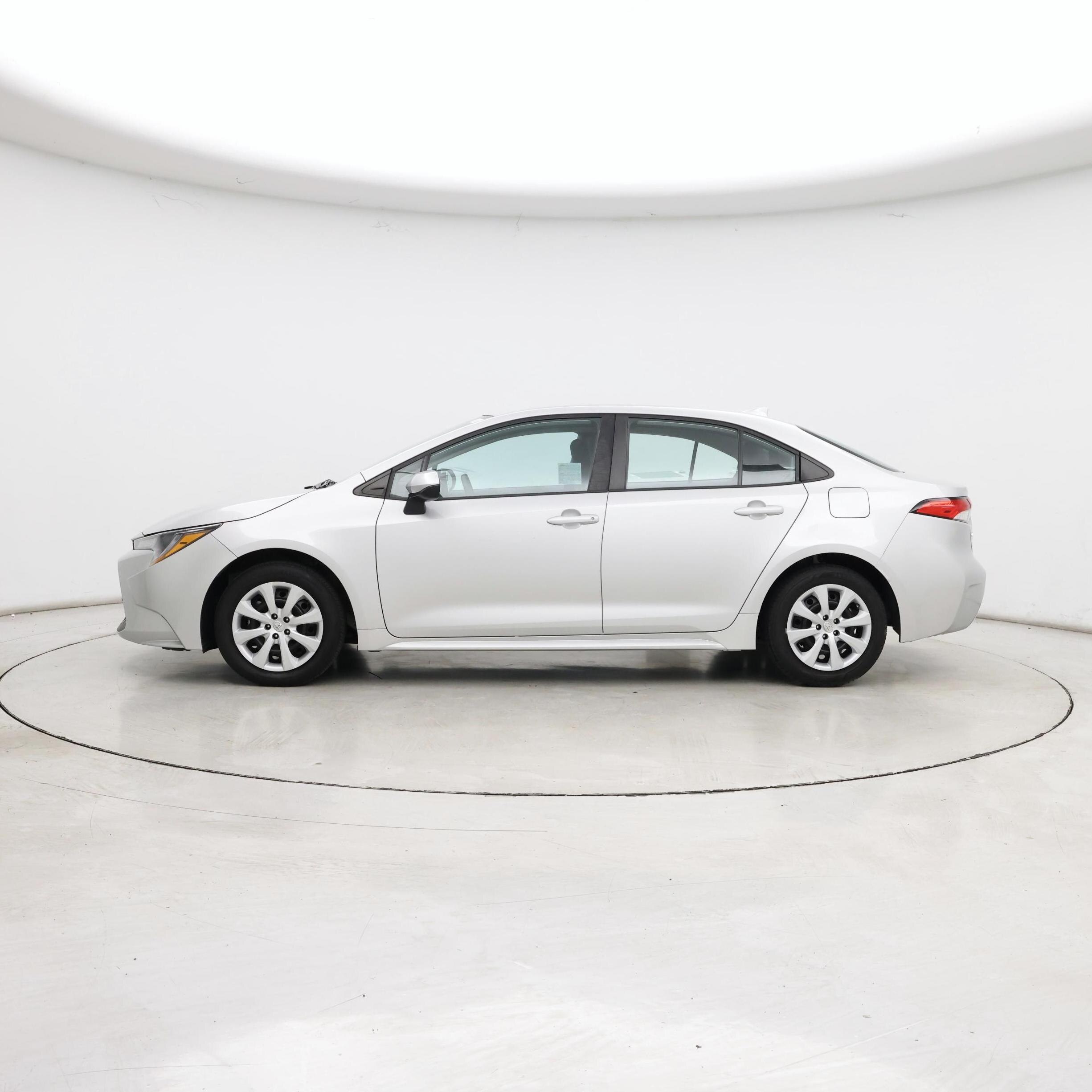Thumbnail: 2022 Toyota Corolla - 3