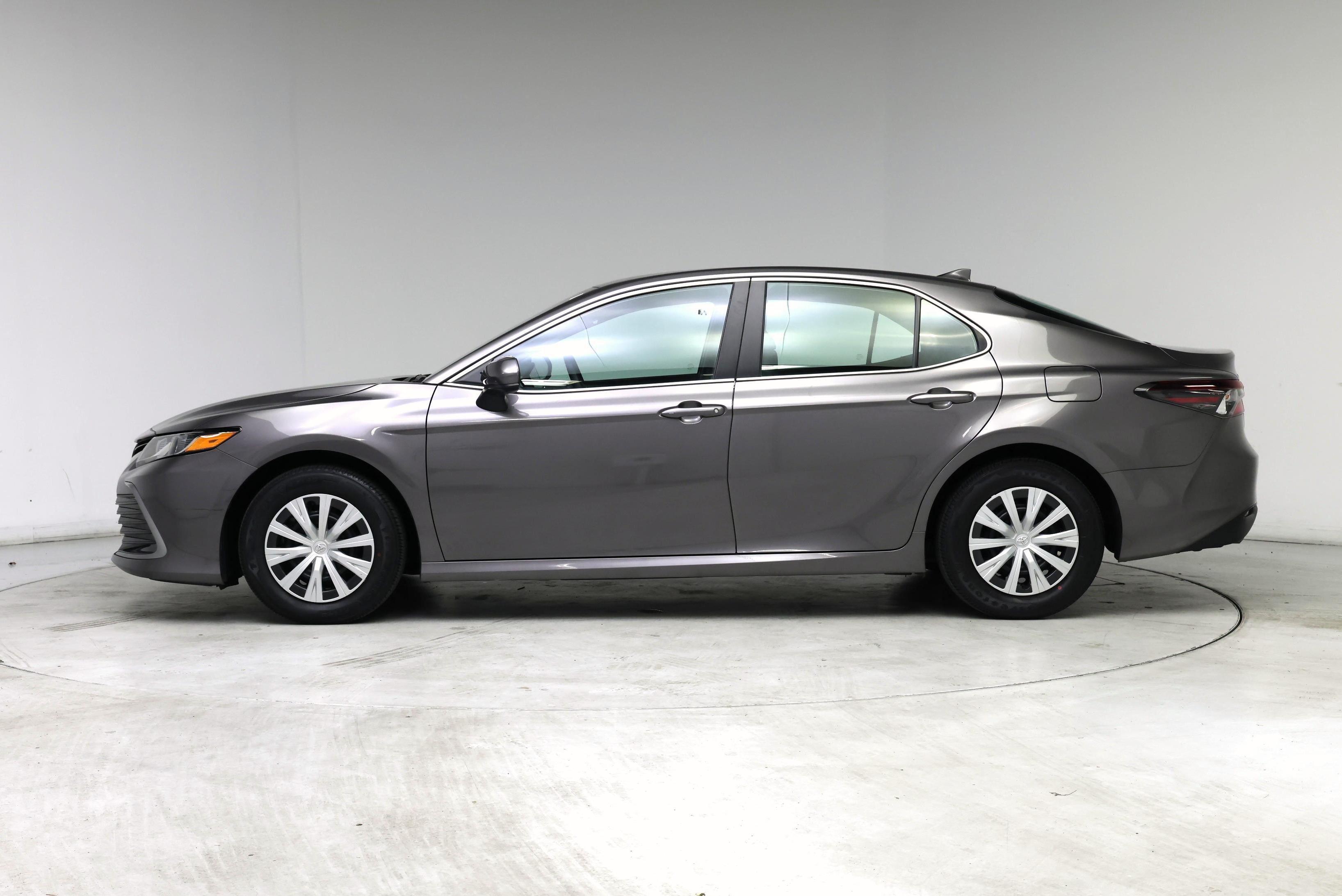 Thumbnail: 2022 Toyota Camry - 3