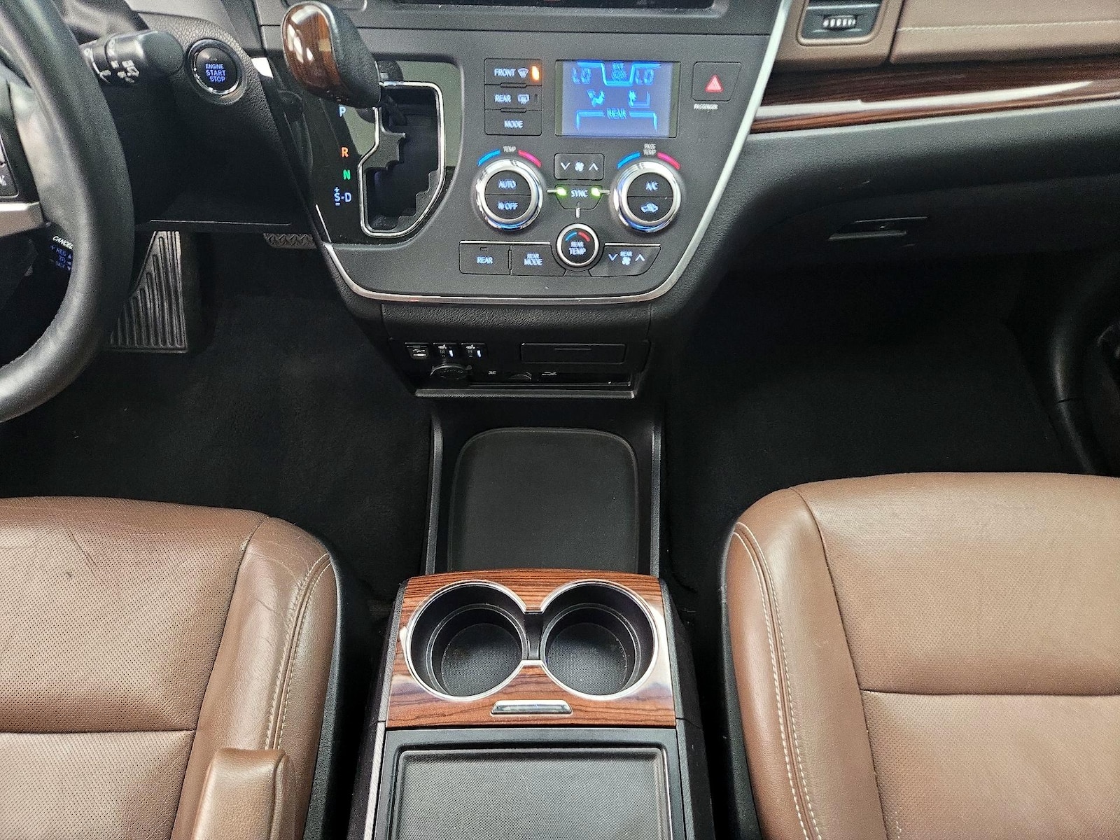 2016 Toyota Sienna Limited - Photo 19