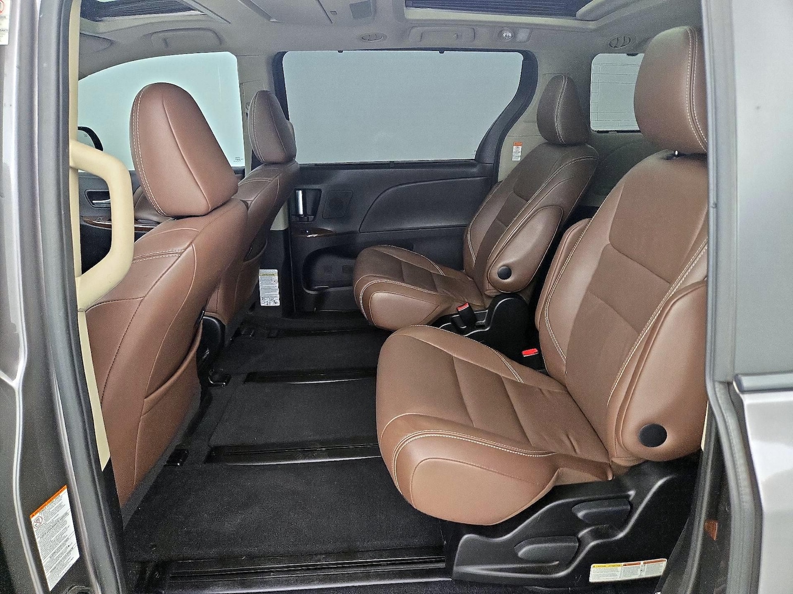 2016 Toyota Sienna Limited - Photo 22