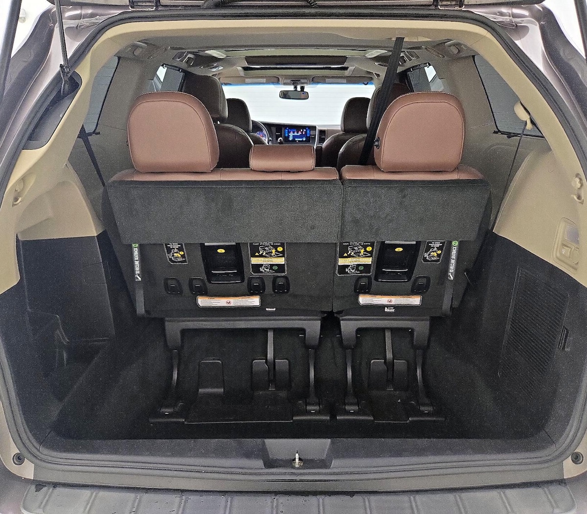 Trunk/Cargo (Seats Up)