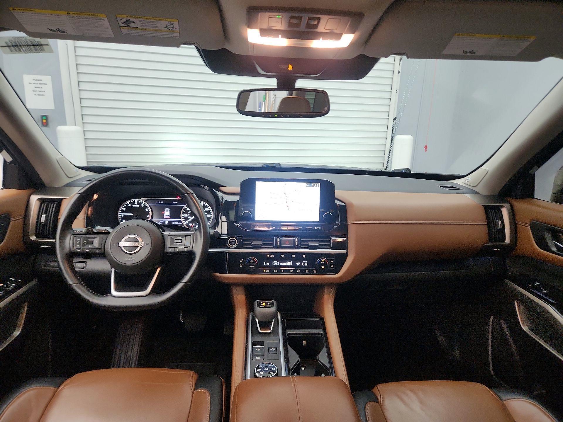 Thumbnail: 2022 Nissan Pathfinder - 9