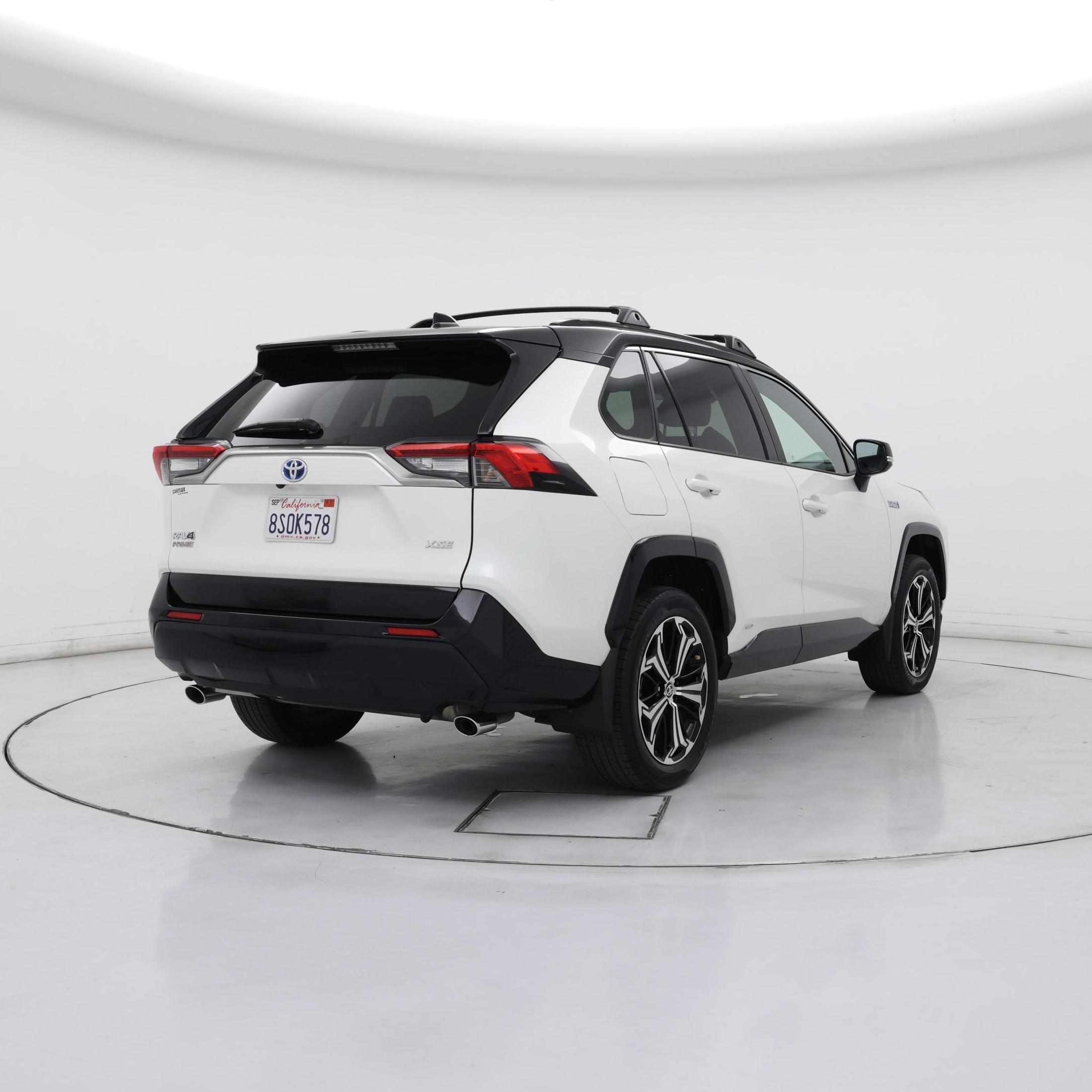 Thumbnail: 2021 Toyota RAV4 - 8