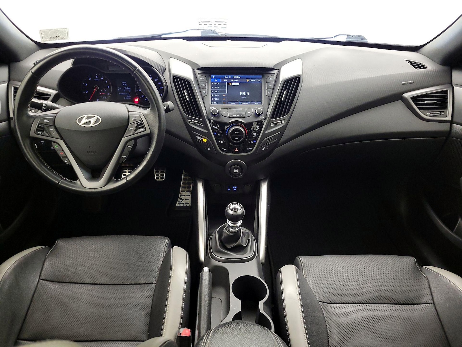 2016 Hyundai Veloster - Photo 10
