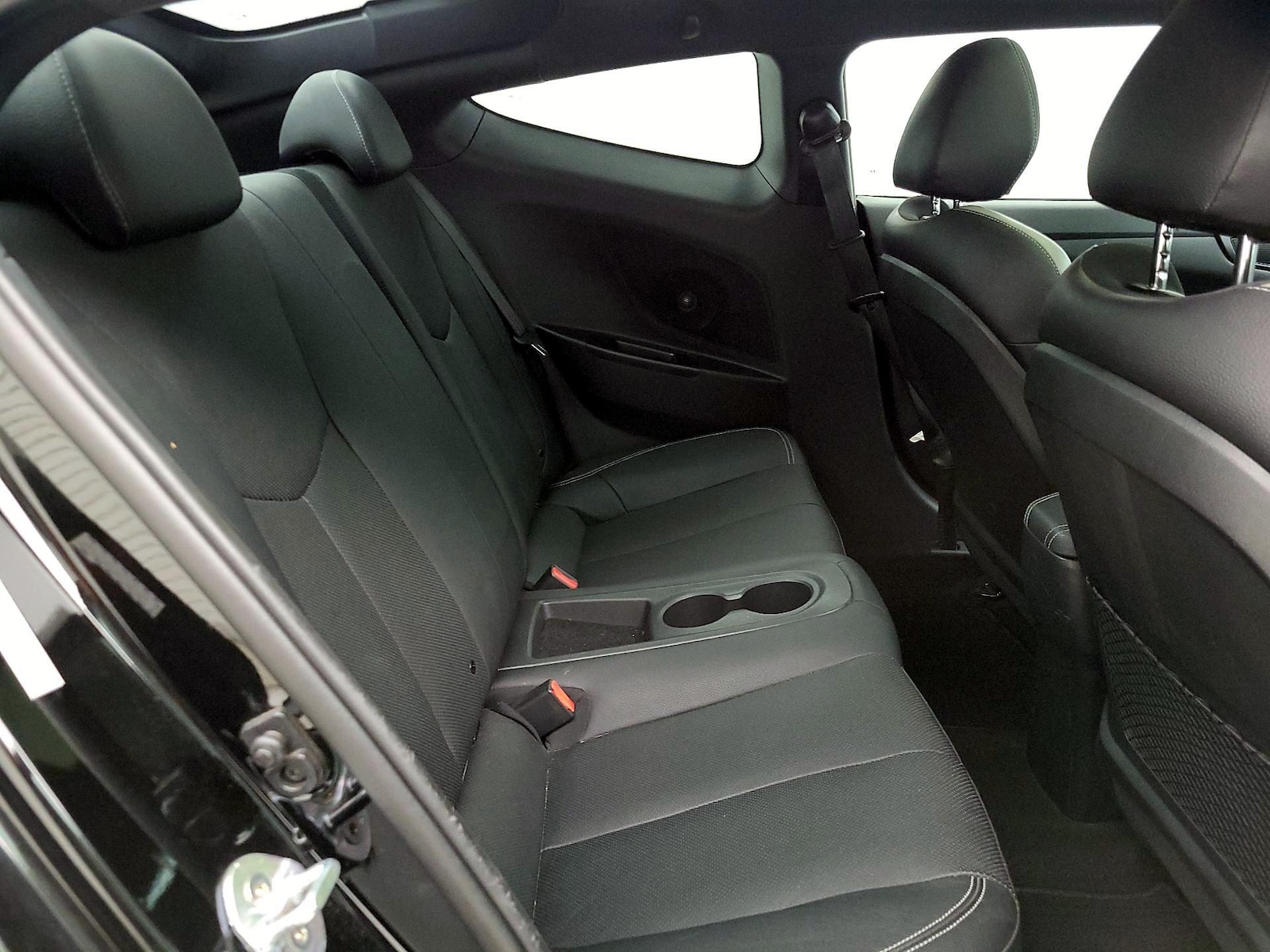 2016 Hyundai Veloster - Photo 21