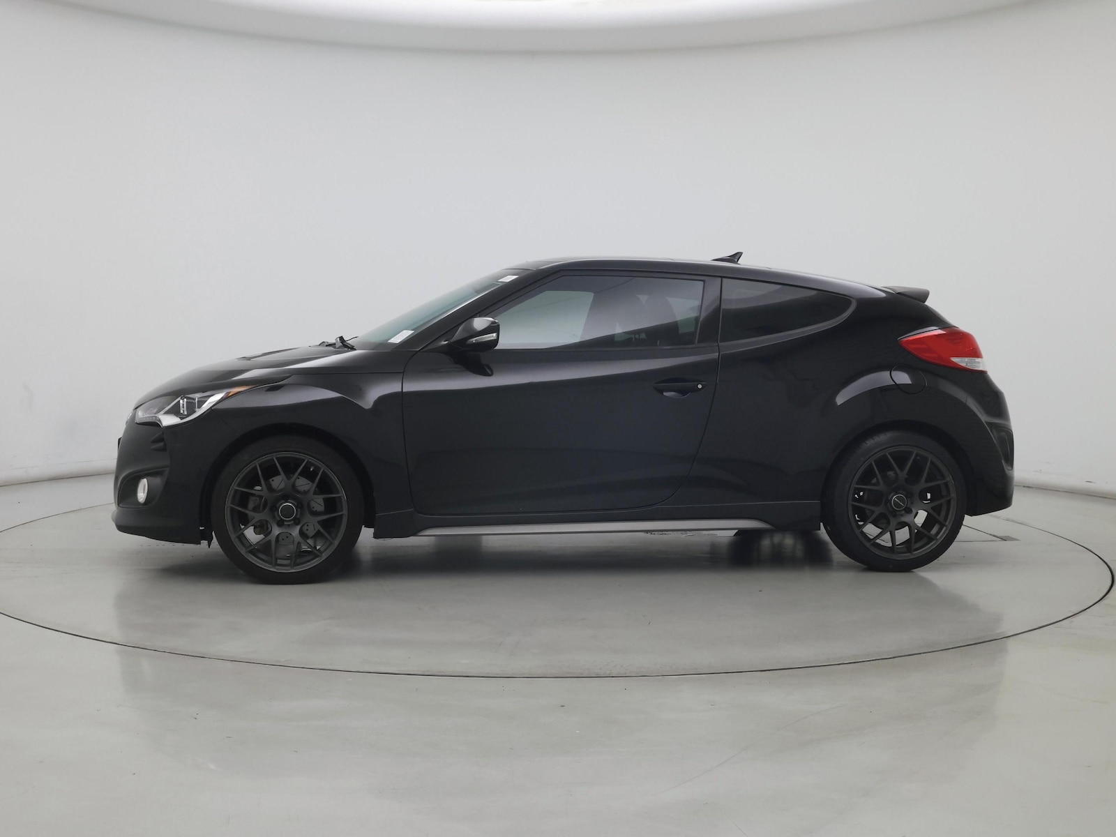 2016 Hyundai Veloster - Photo 4