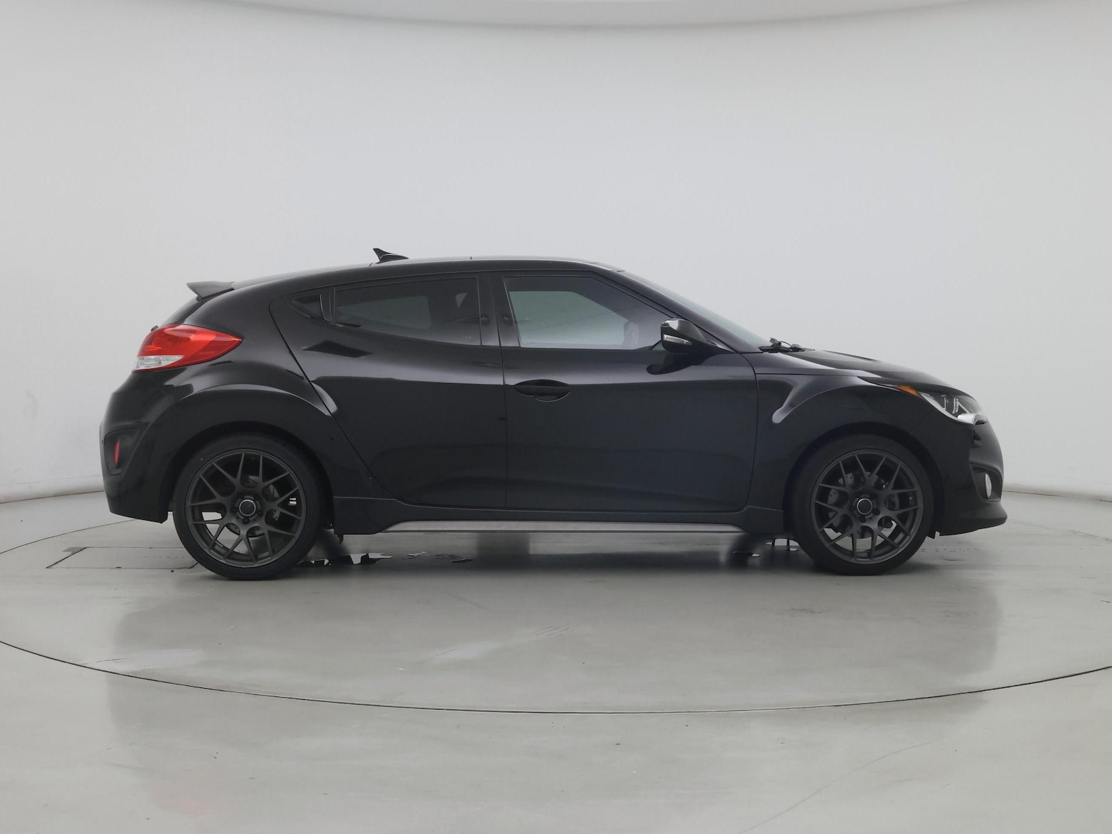 2016 Hyundai Veloster - Photo 8