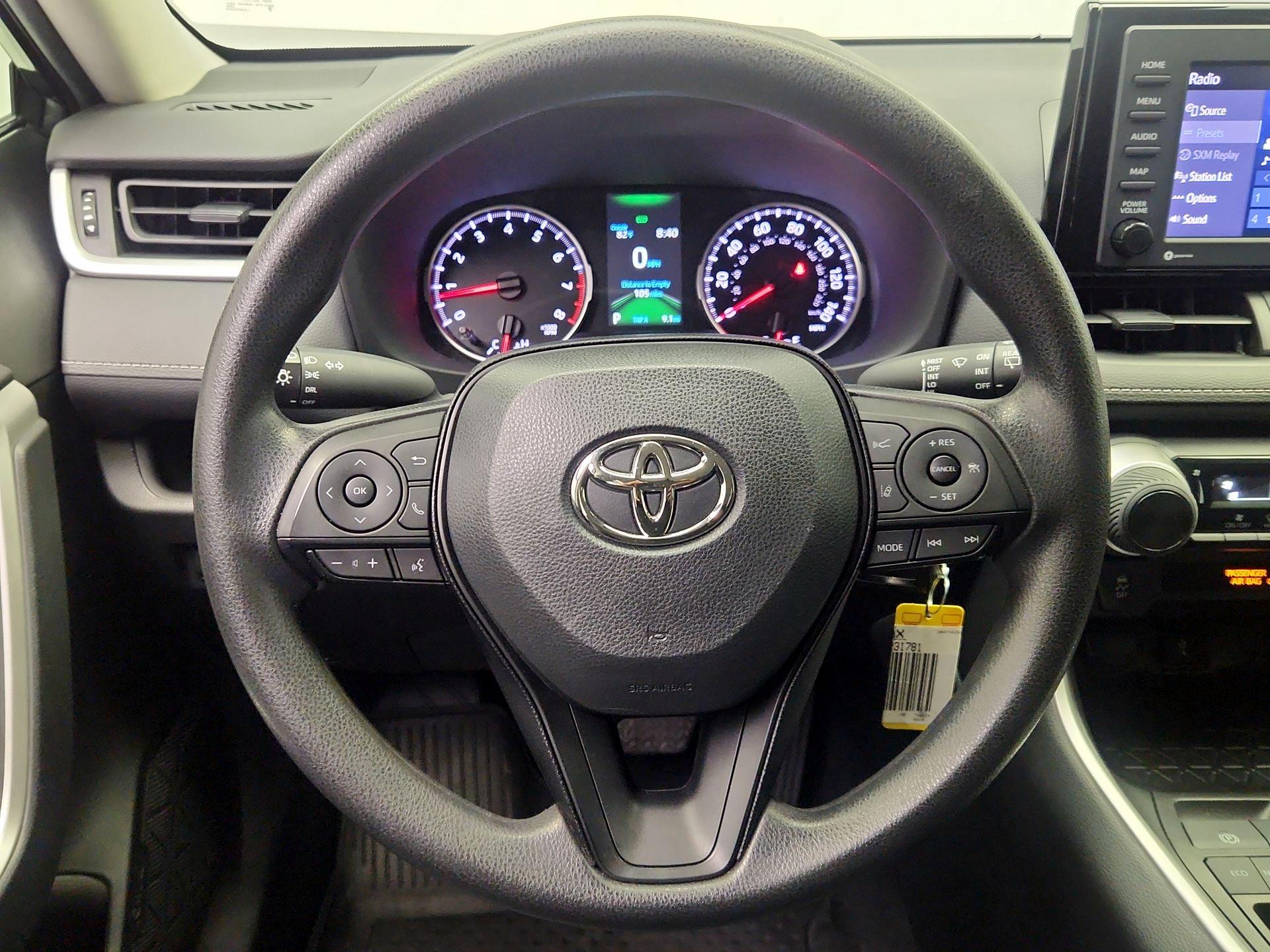 Thumbnail: 2022 Toyota RAV4 - 10