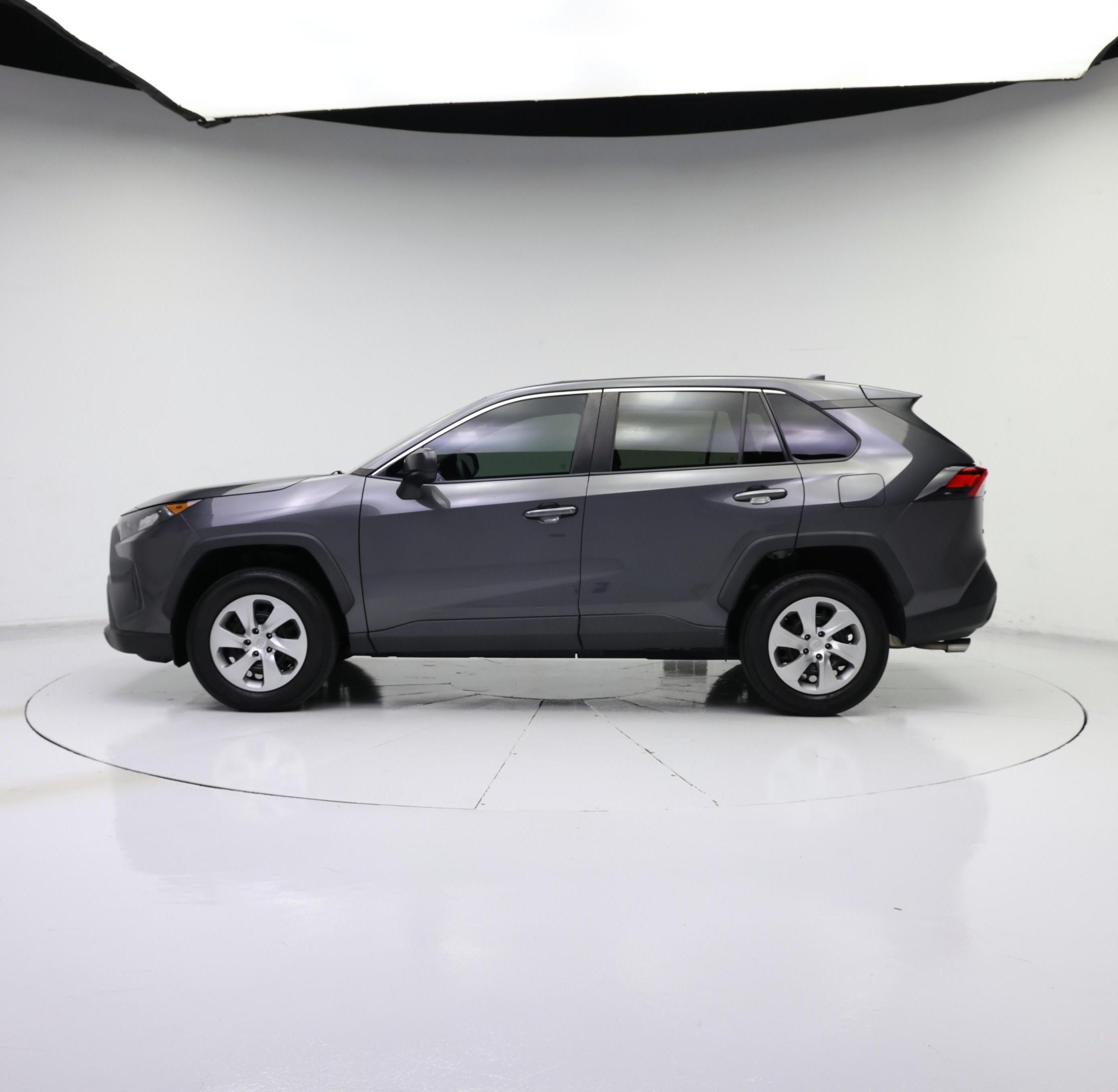 Thumbnail: 2022 Toyota RAV4 - 3