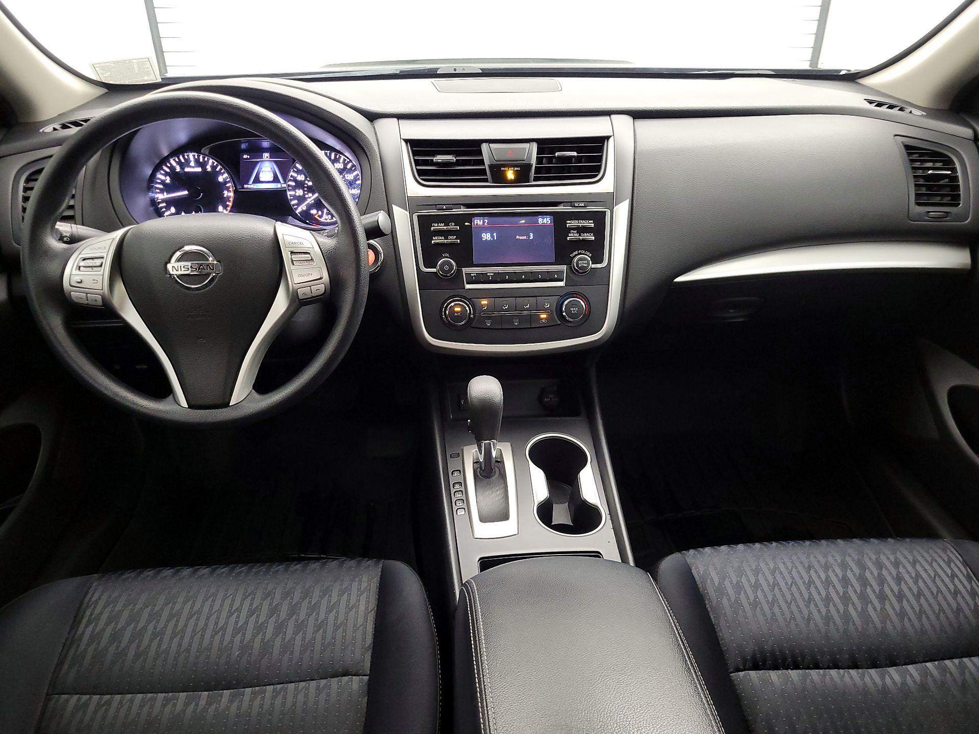 Thumbnail: 2018 Nissan Altima - 9