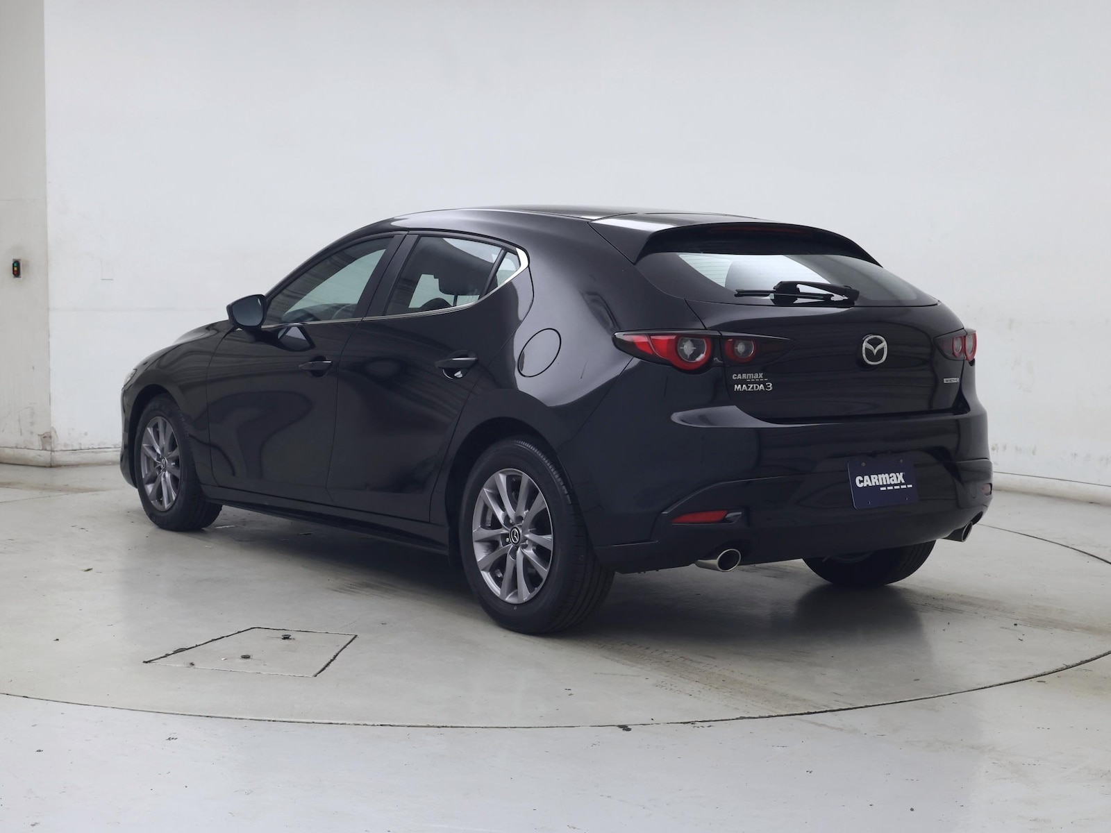 2022 Mazda Mazda3 S - Photo 3