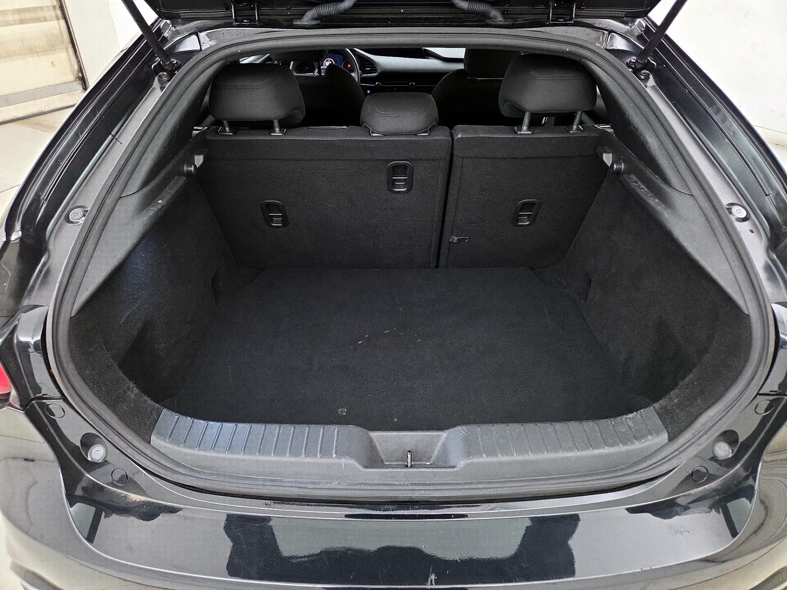 2022 Mazda Mazda3 S - Photo 21