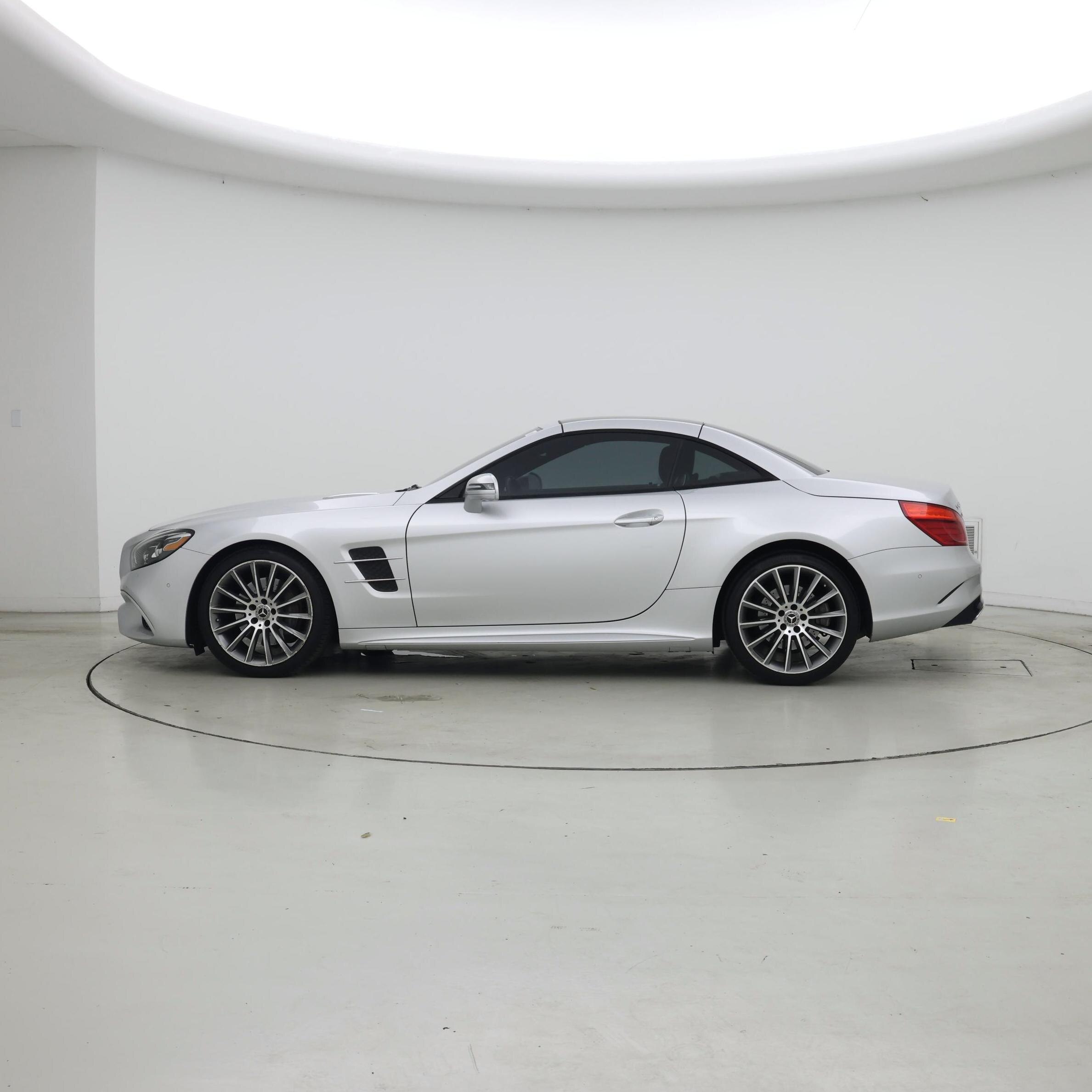 Thumbnail: 2018 Mercedes-Benz SL-Class - 3