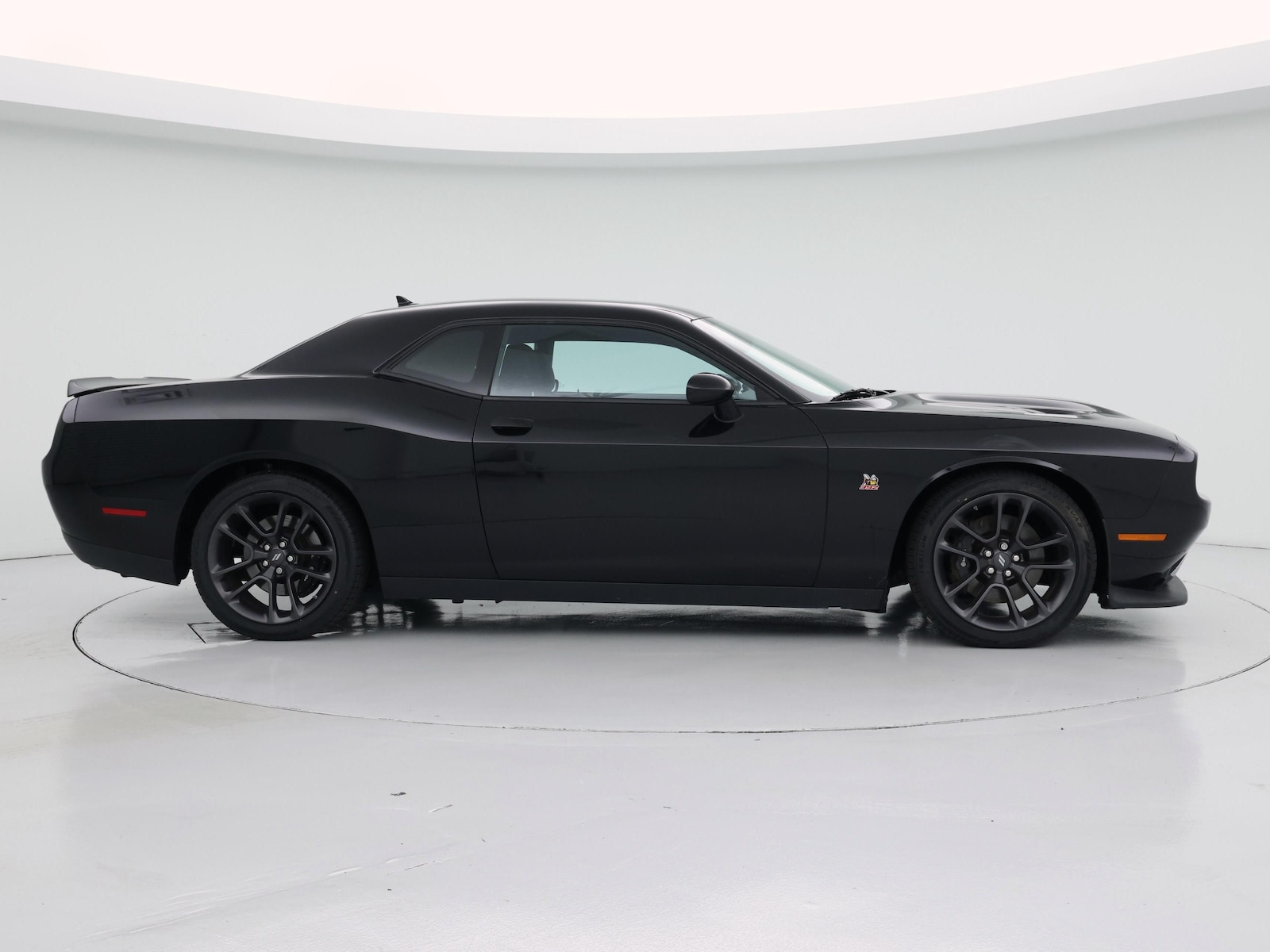 2022 Dodge Challenger R/T - Photo 8