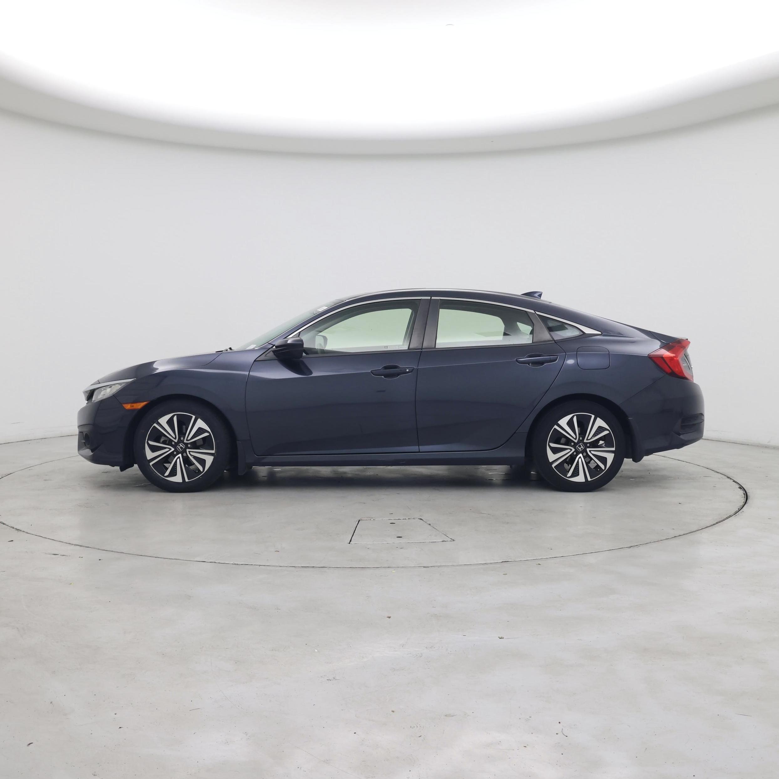 Thumbnail: 2018 Honda Civic - 3