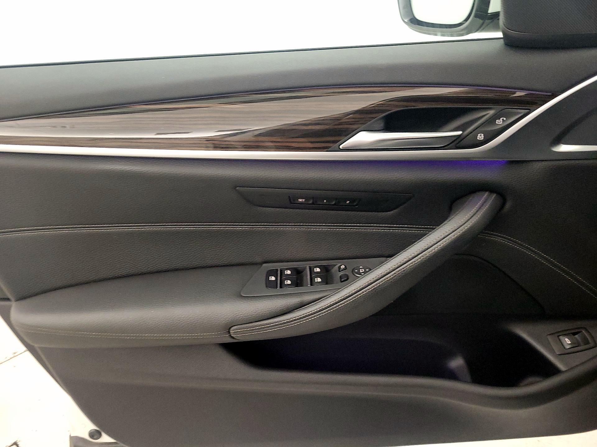 Thumbnail: 2019 BMW 5 Series - 12