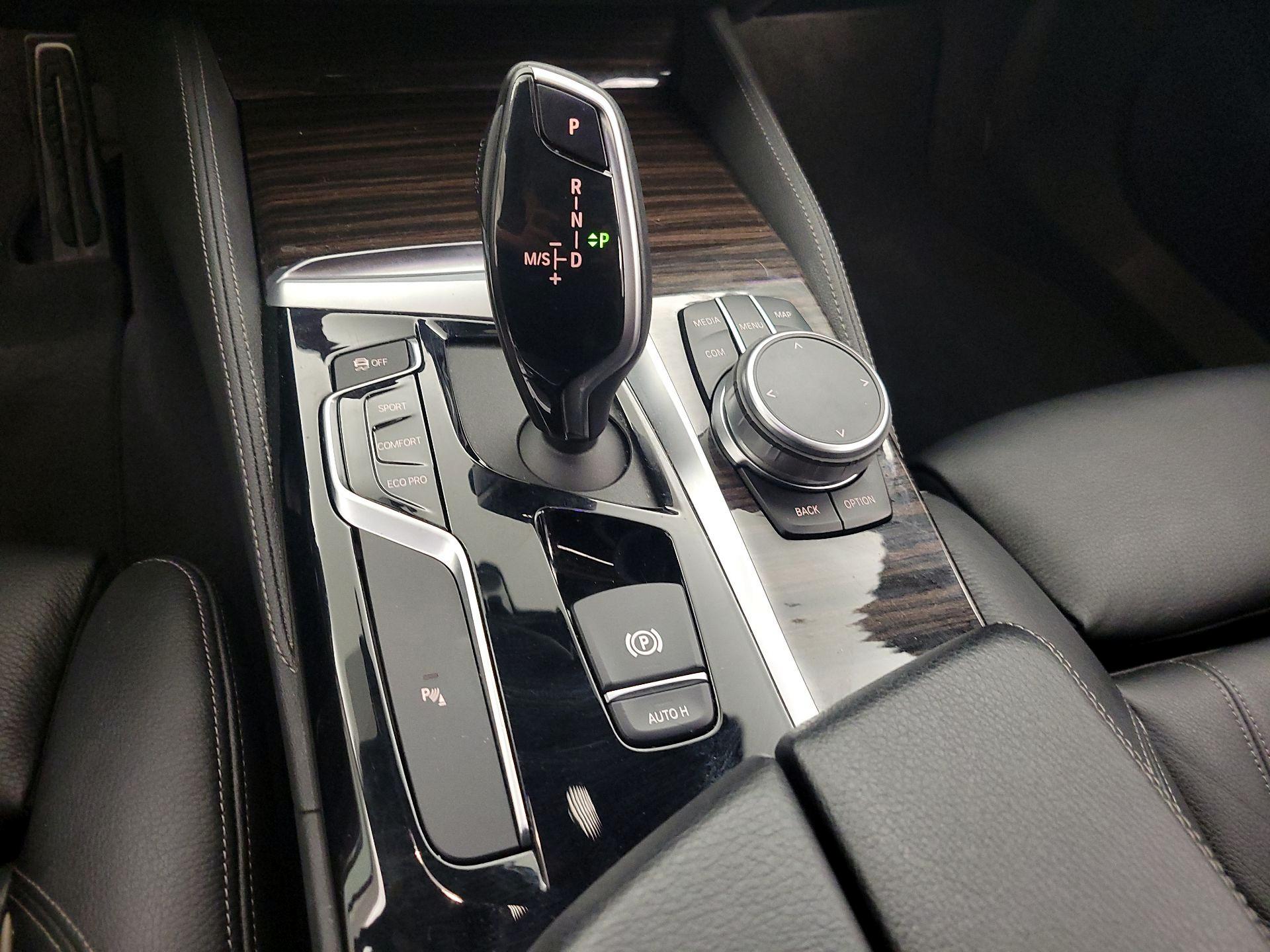 Thumbnail: 2019 BMW 5 Series - 17