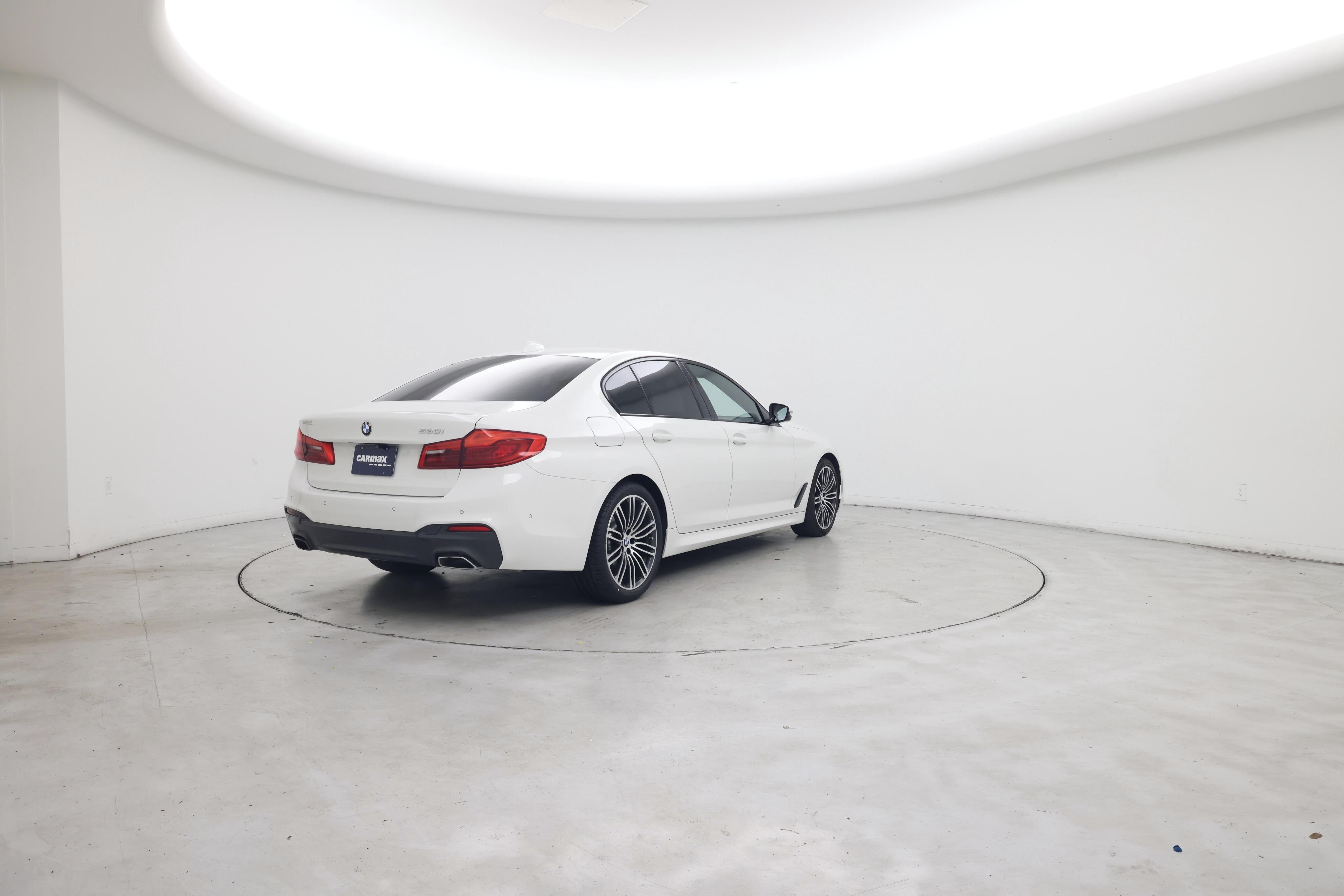 Thumbnail: 2019 BMW 5 Series - 8