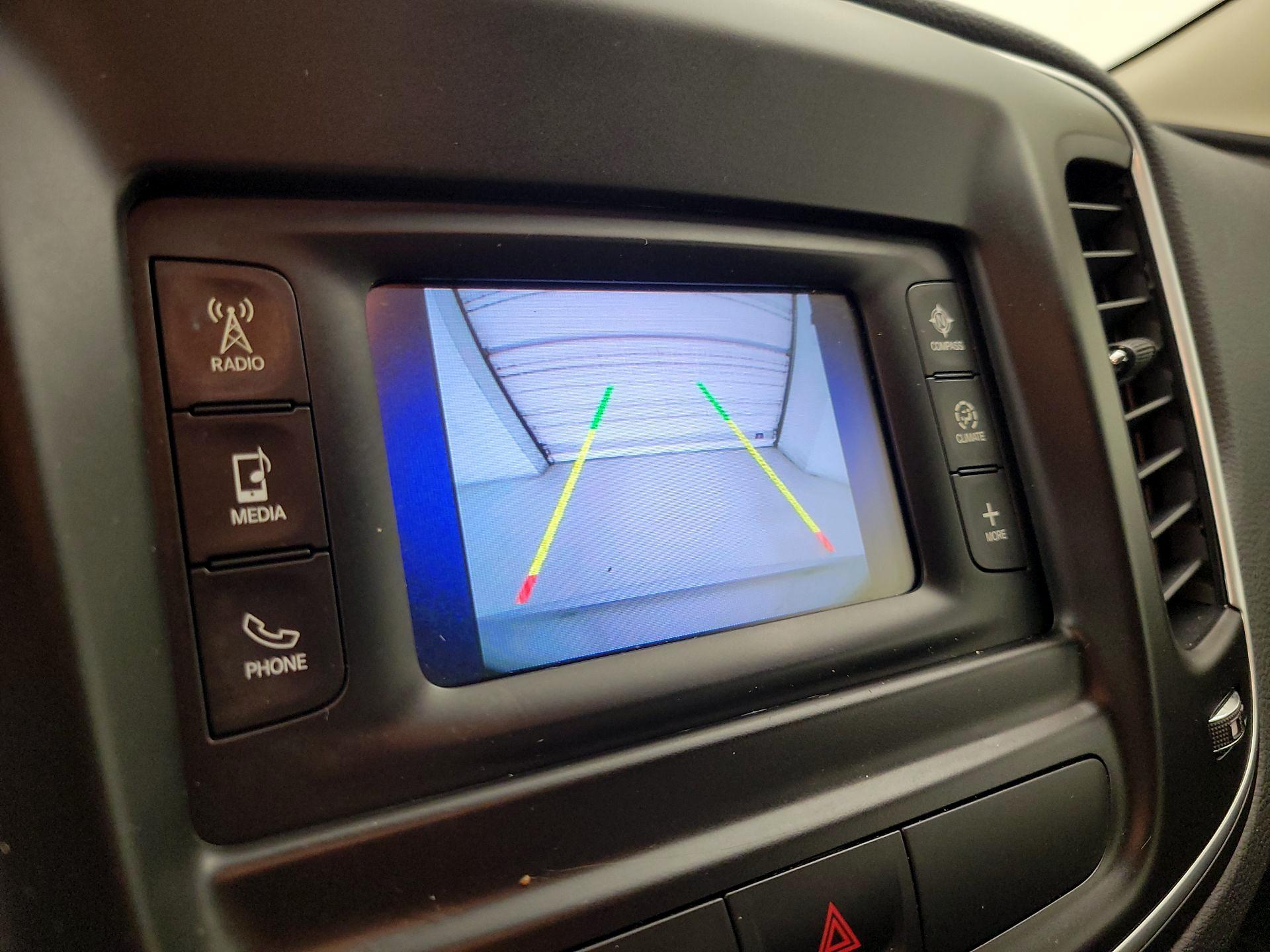 Thumbnail: 2016 Chrysler 200 - 15