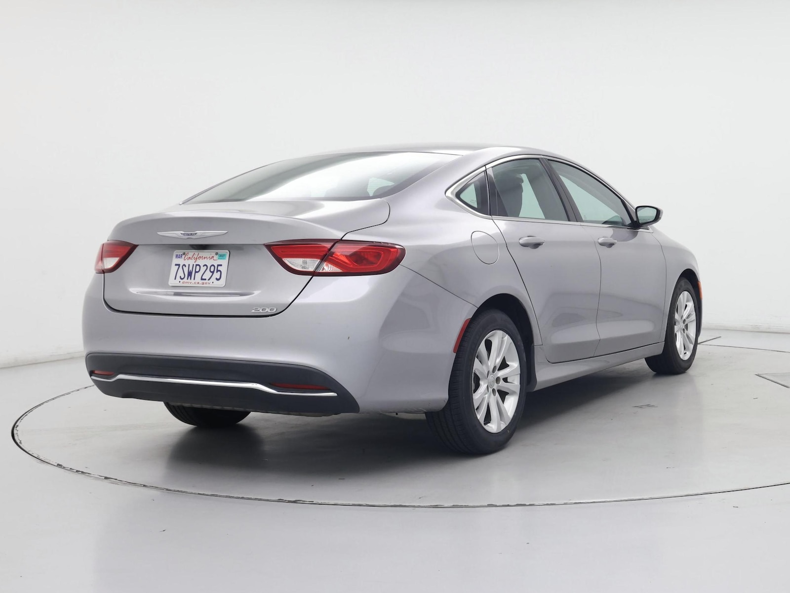 2016 Chrysler 200 Limited - Photo 9