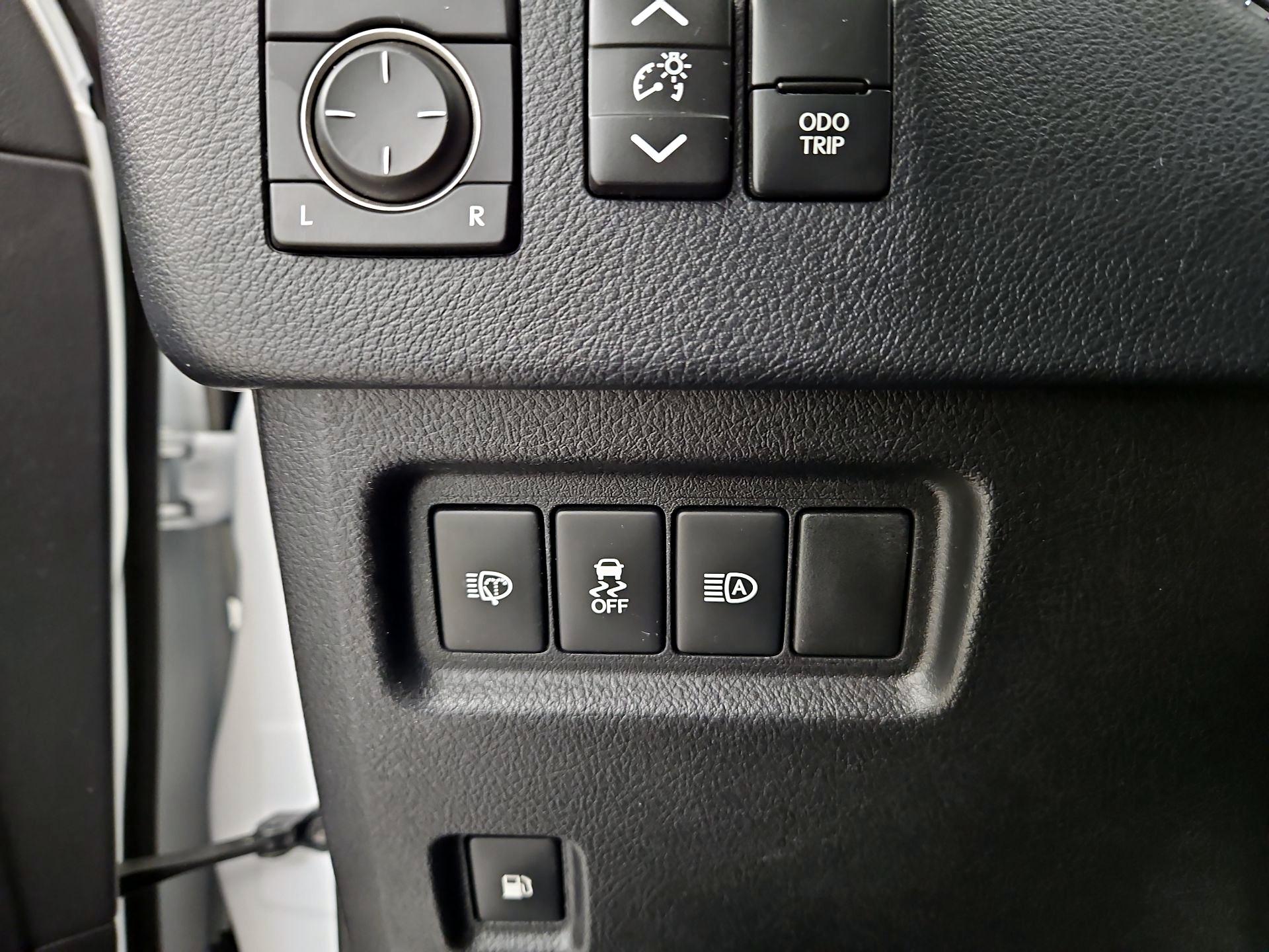 Thumbnail: 2020 Lexus GX - 13