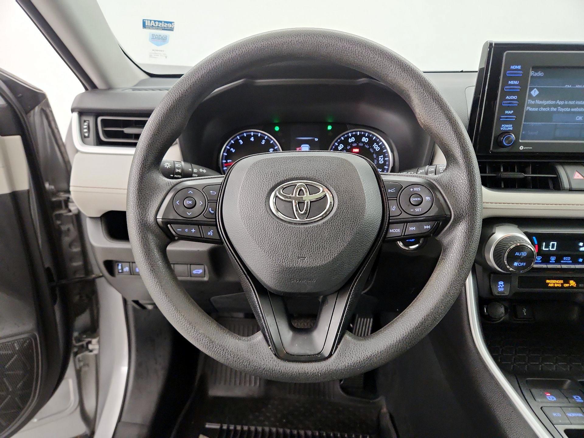Thumbnail: 2020 Toyota RAV4 - 10