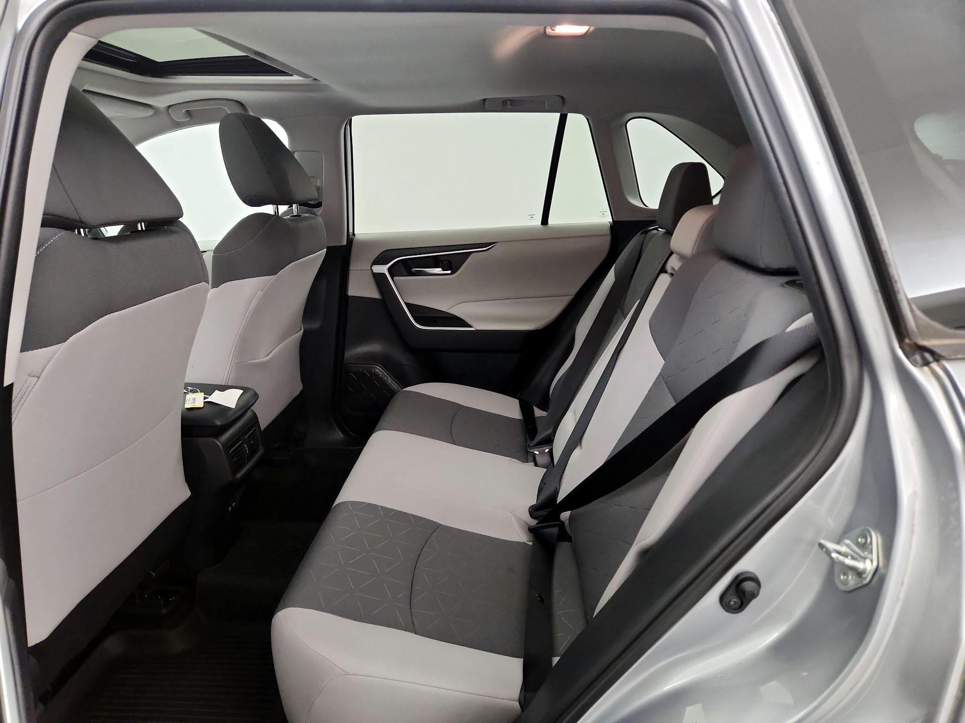 Thumbnail: 2020 Toyota RAV4 - 20