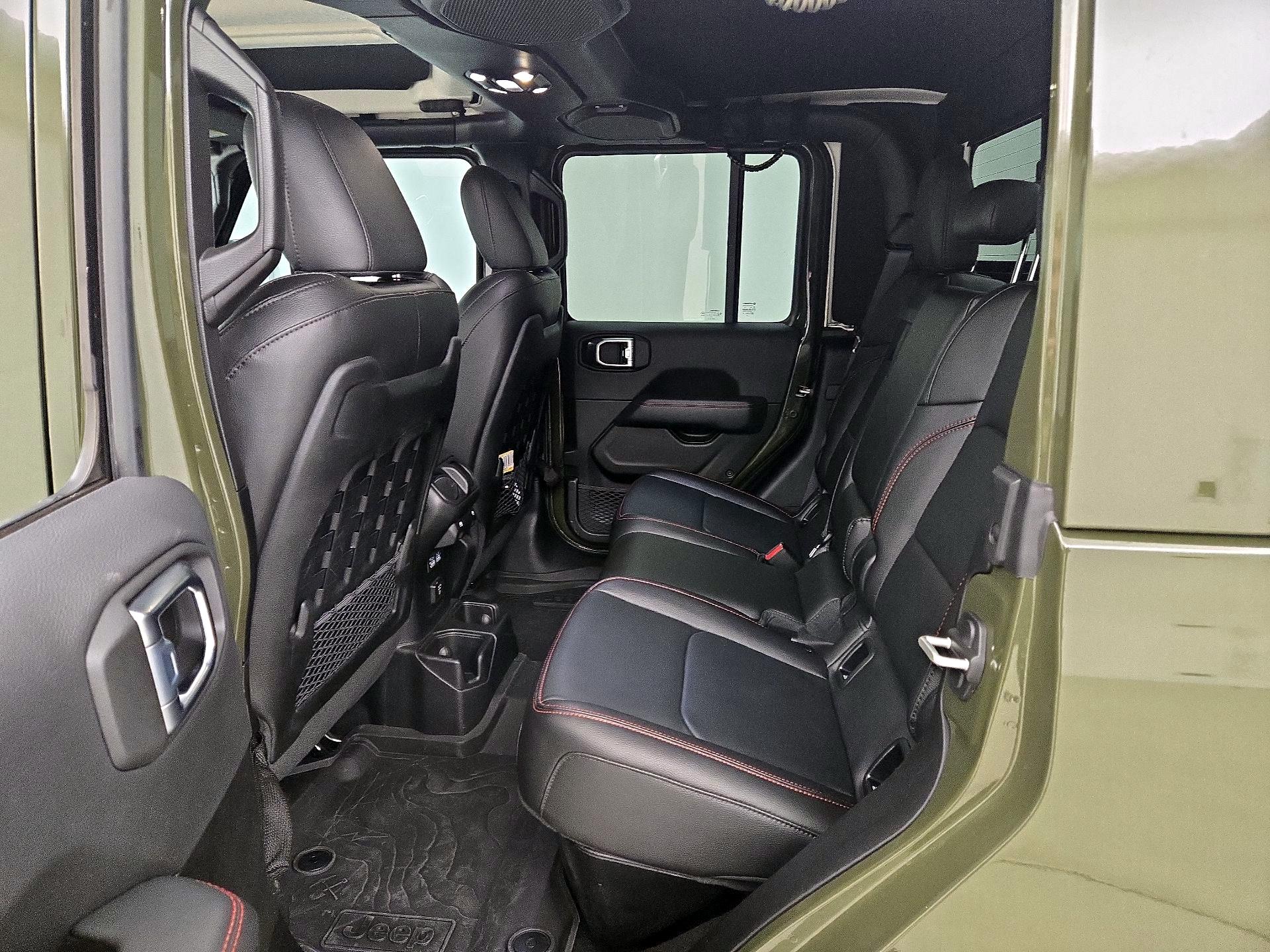 Thumbnail: 2023 Jeep Gladiator - 20
