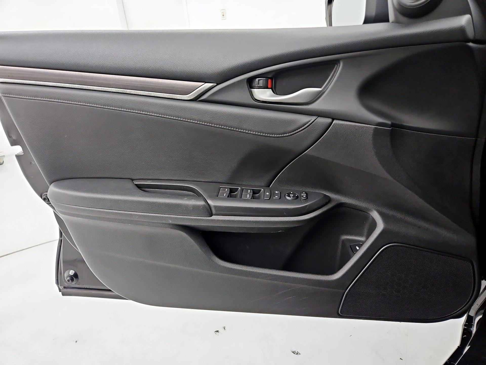Thumbnail: 2019 Honda Civic - 12